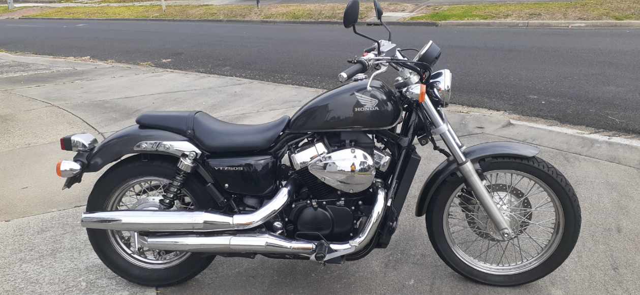 2001 HONDA VT750S ROAD