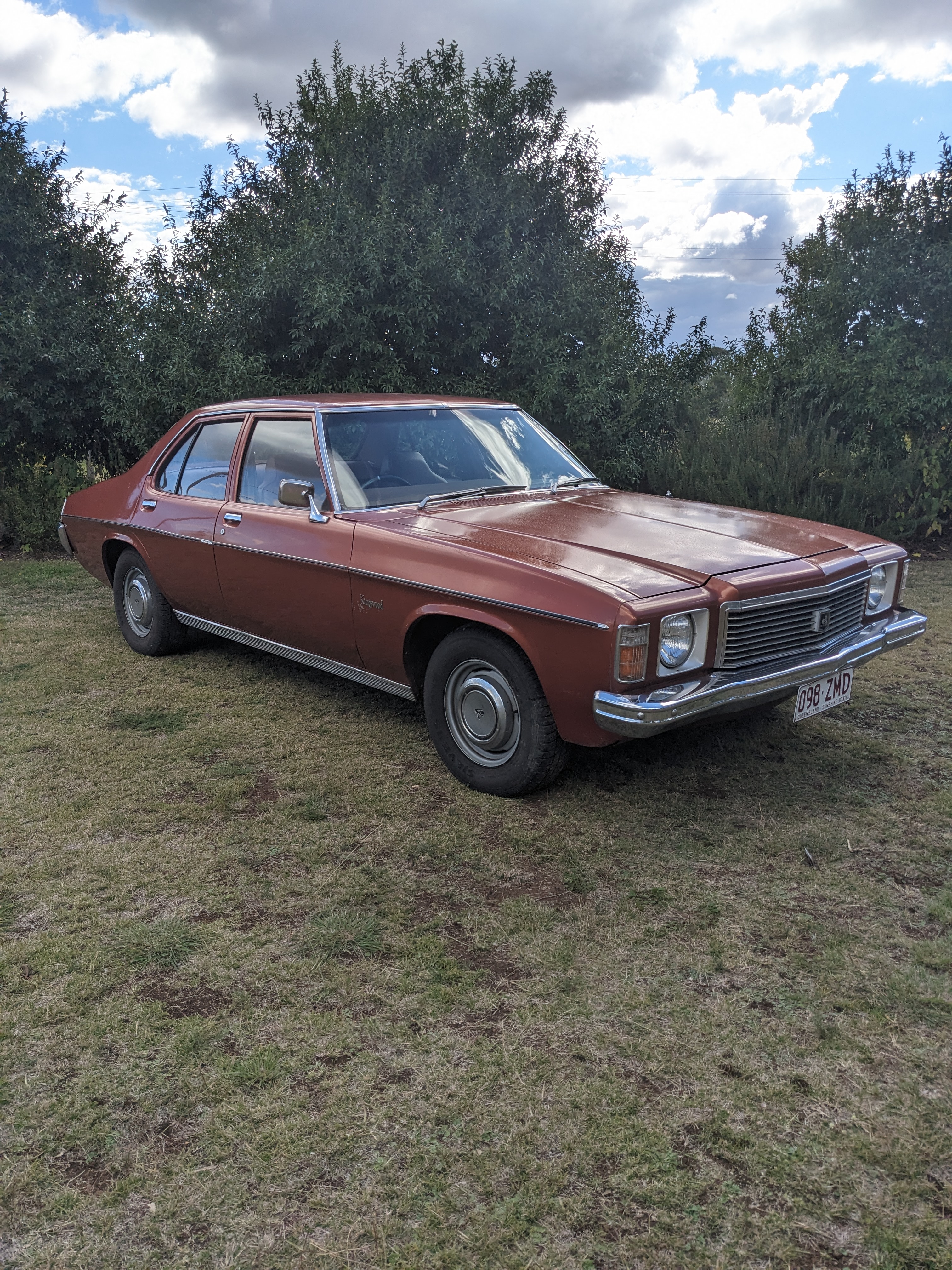 1976 HOLDEN KINGSWOOD HJ SEDAN