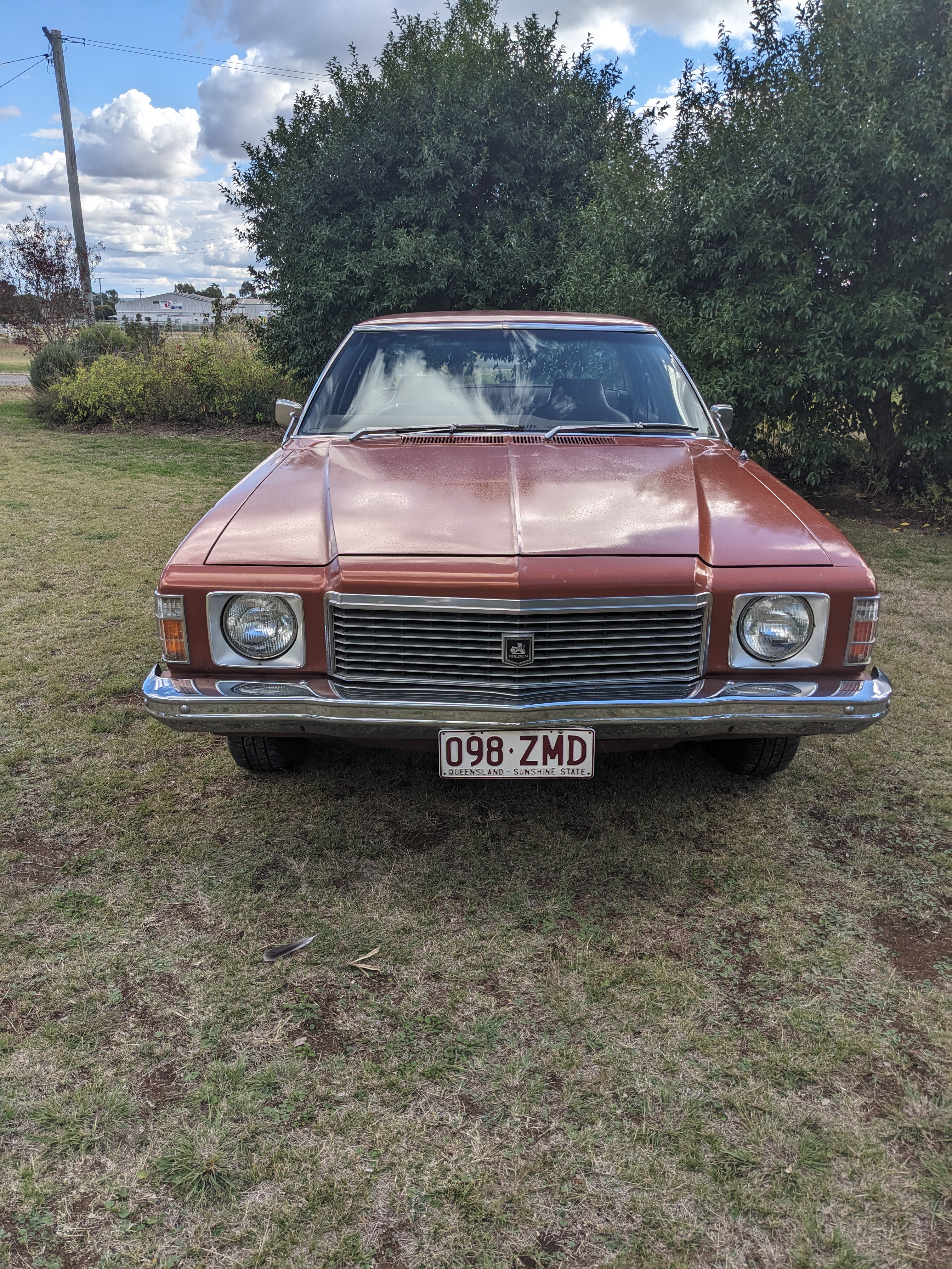 1976 HOLDEN KINGSWOOD HJ SEDAN
