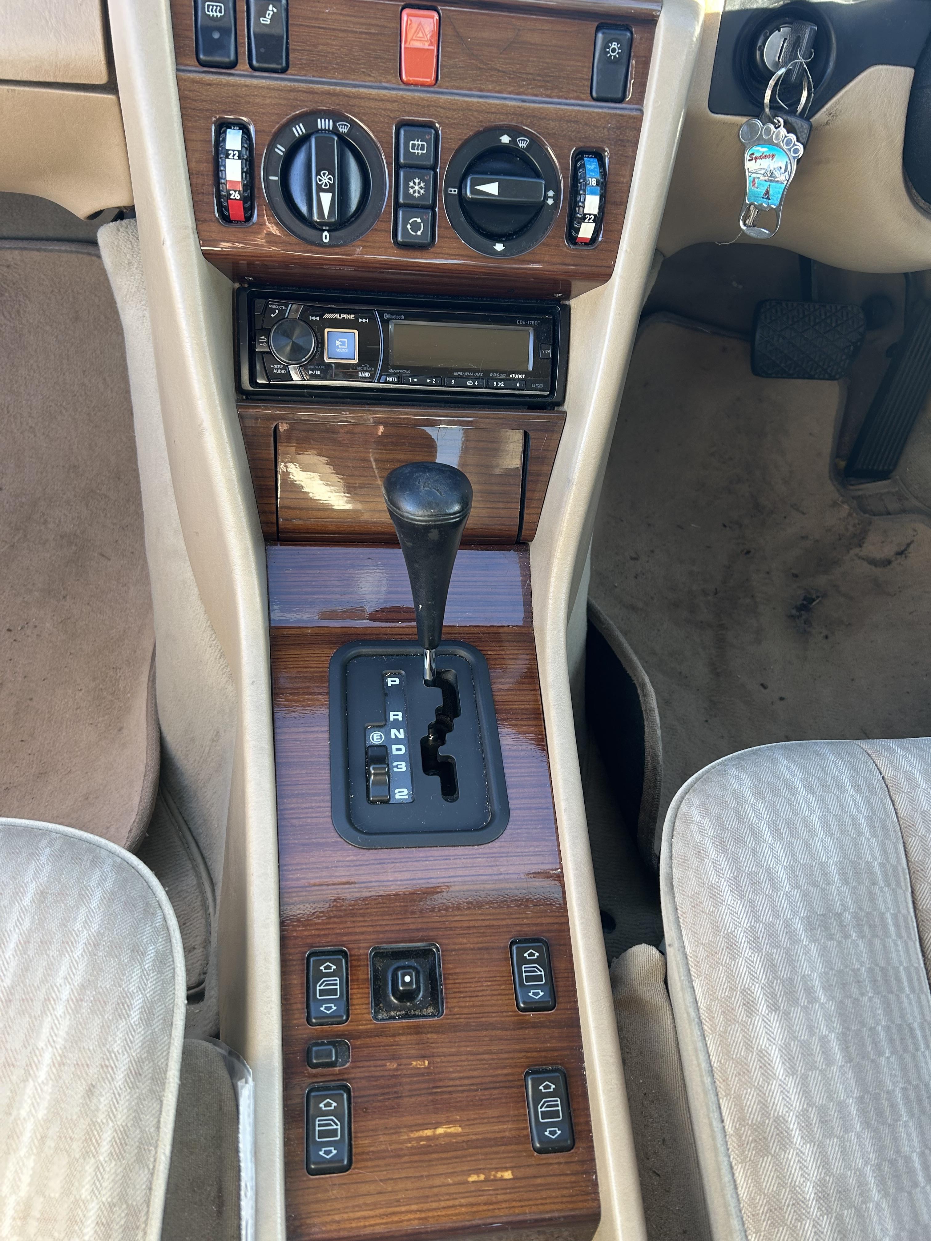 1990 MERCEDES-BENZ 300 W124 CE AUTOMATIC COUPE