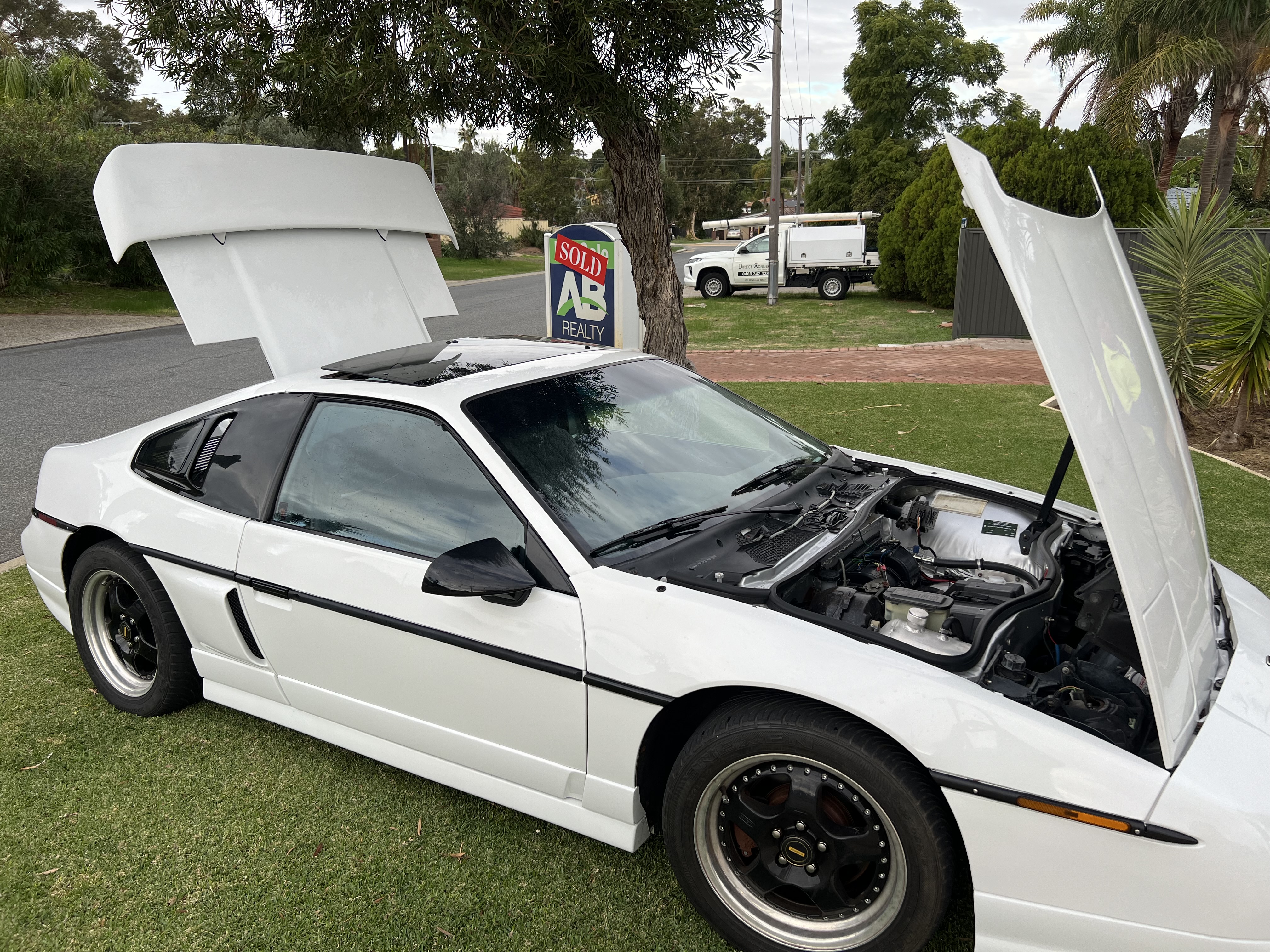1986 PONTIAC FIERO COUPE