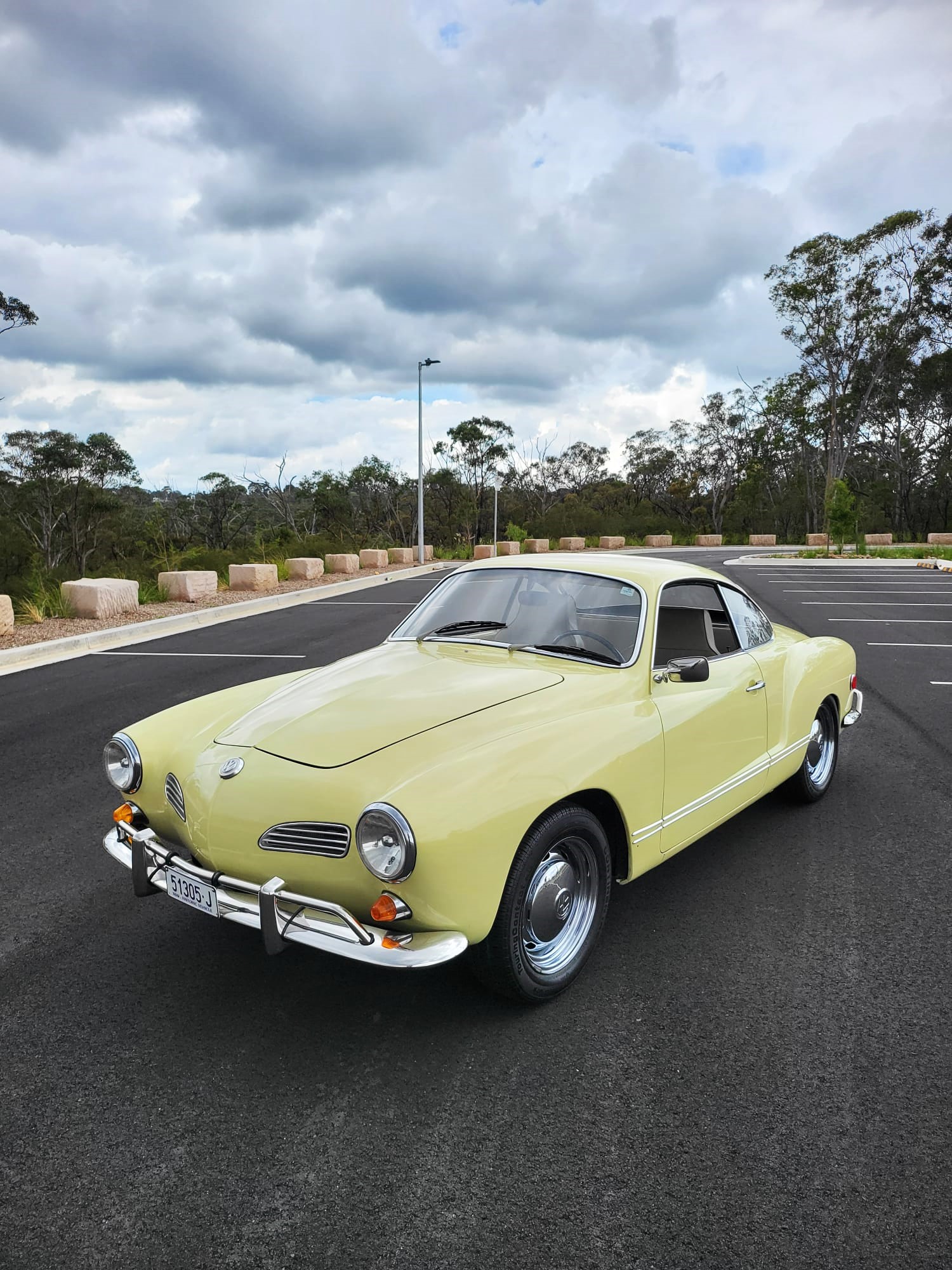 1968 VOLKSWAGEN KARMANN GHIA TYPE 14 4 SP MANUAL COUPE 