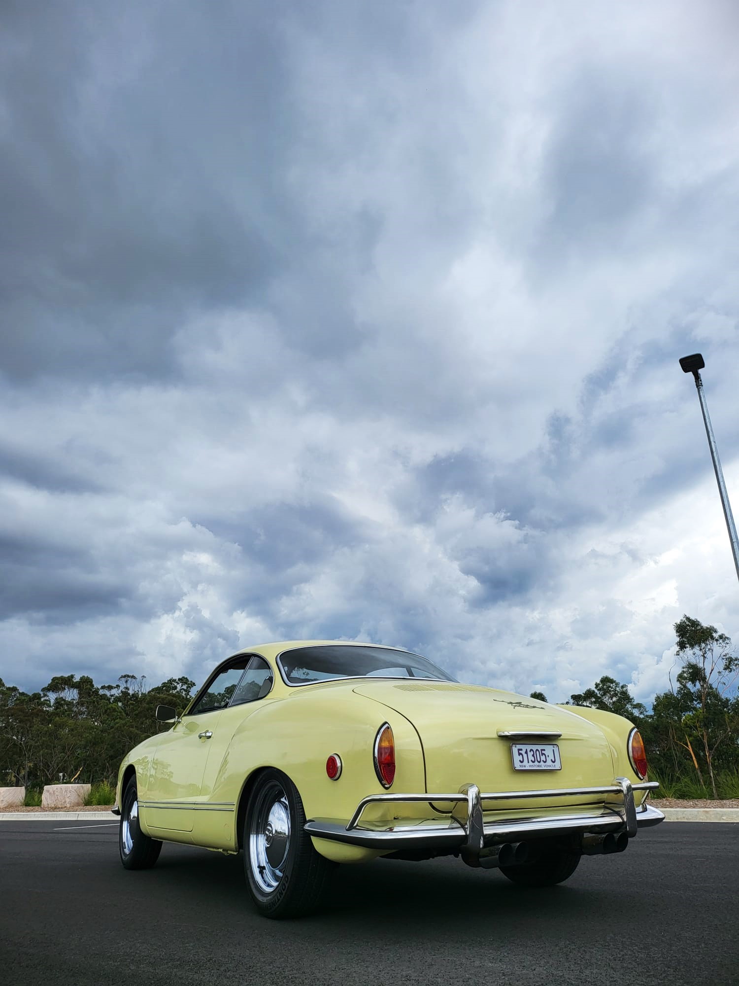 1968 VOLKSWAGEN KARMANN GHIA 4 SP MANUAL 2D COUPE 