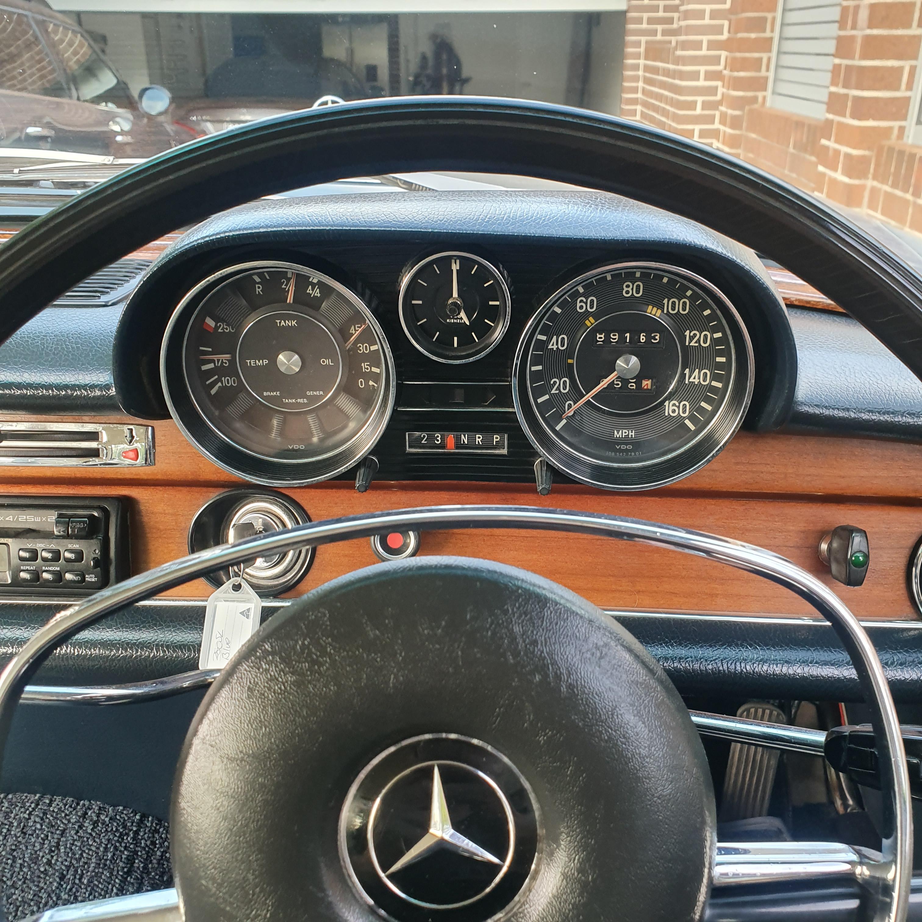 1971 MERCEDES-BENZ 280 S 4 SP MANUAL 4D SEDAN 