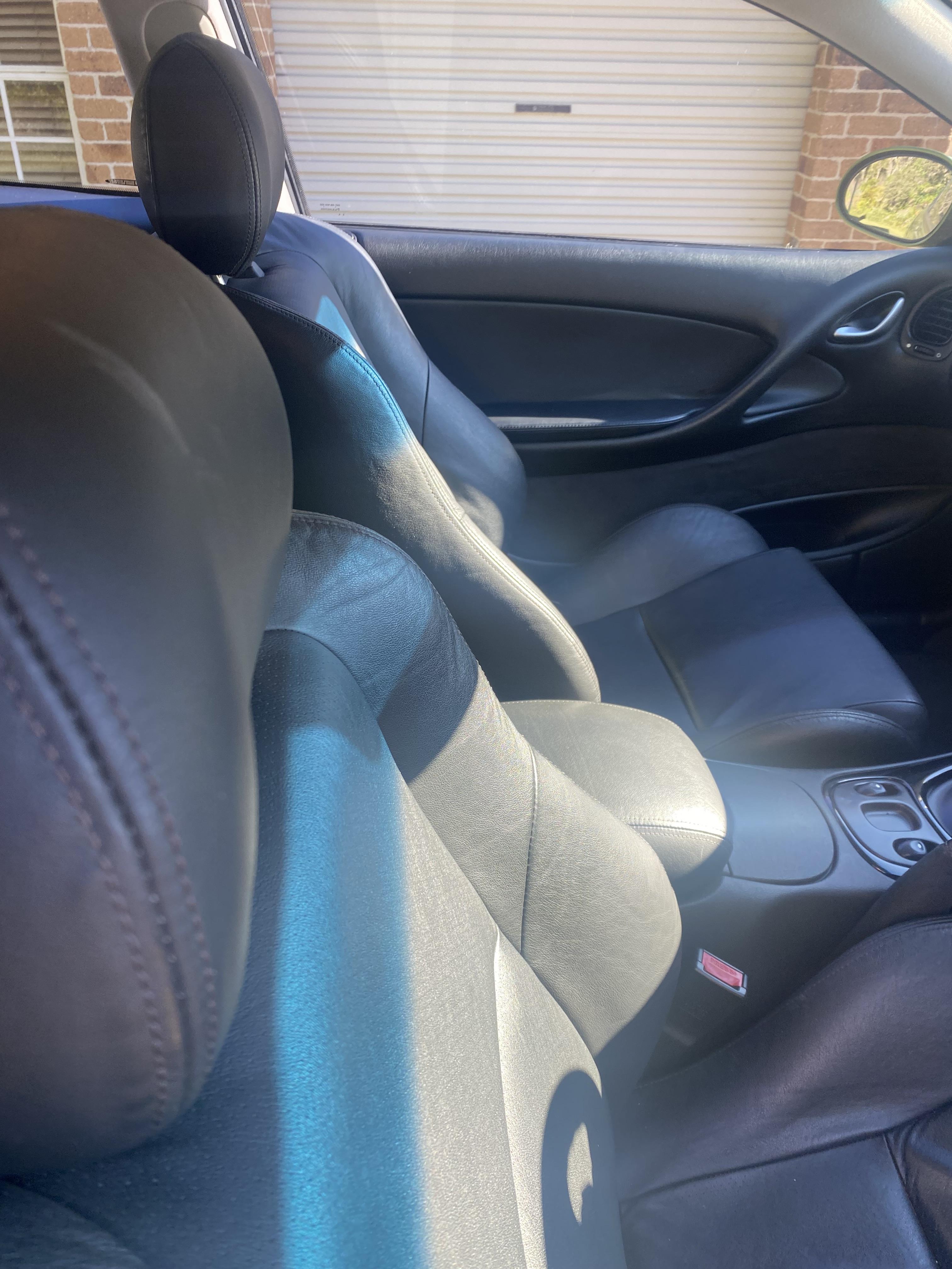 2002 HOLDEN MONARO V2 CV8 4 SP AUTOMATIC 2D COUPE