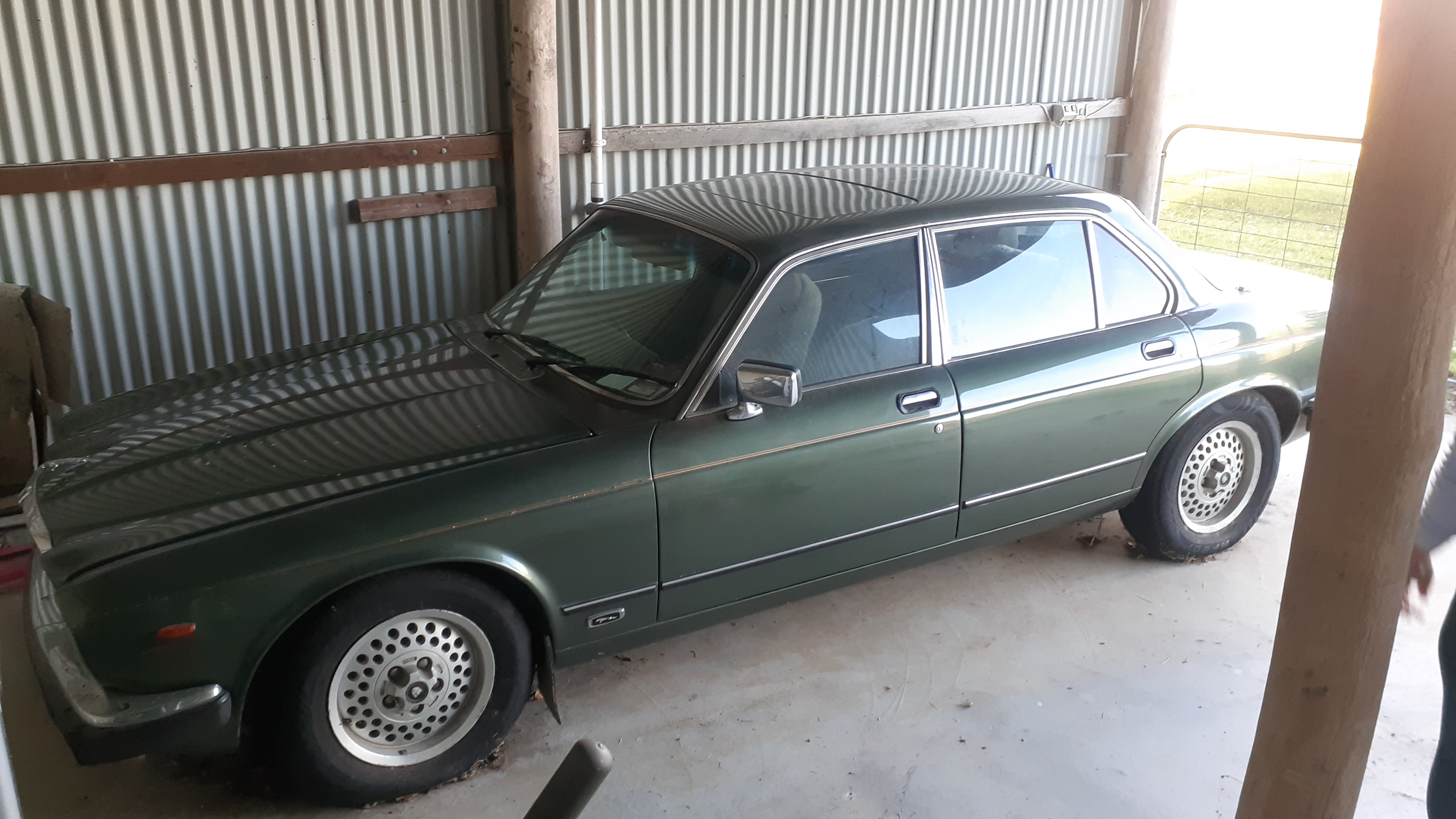 1983 JAGUAR SOVEREIGN 4.2 SEDAN