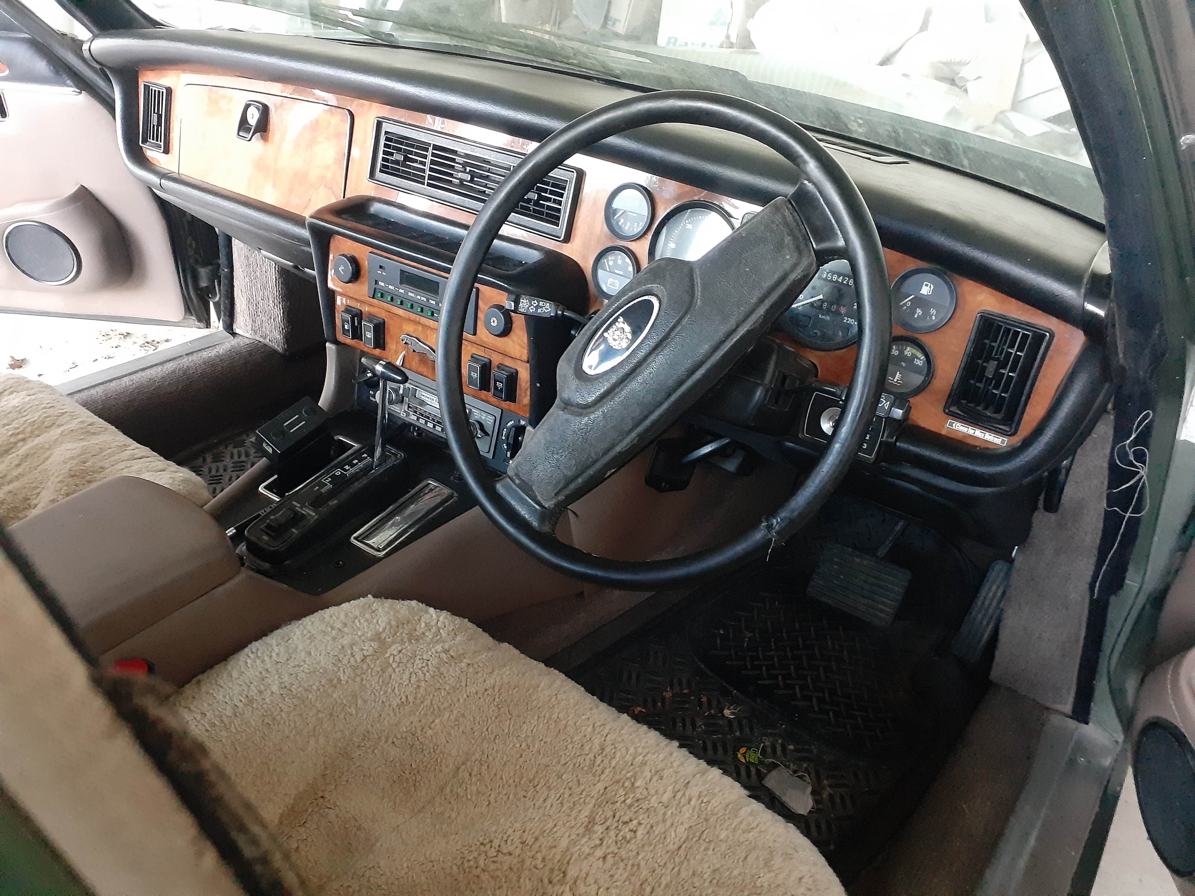 1983 JAGUAR SOVEREIGN 4.2 SEDAN