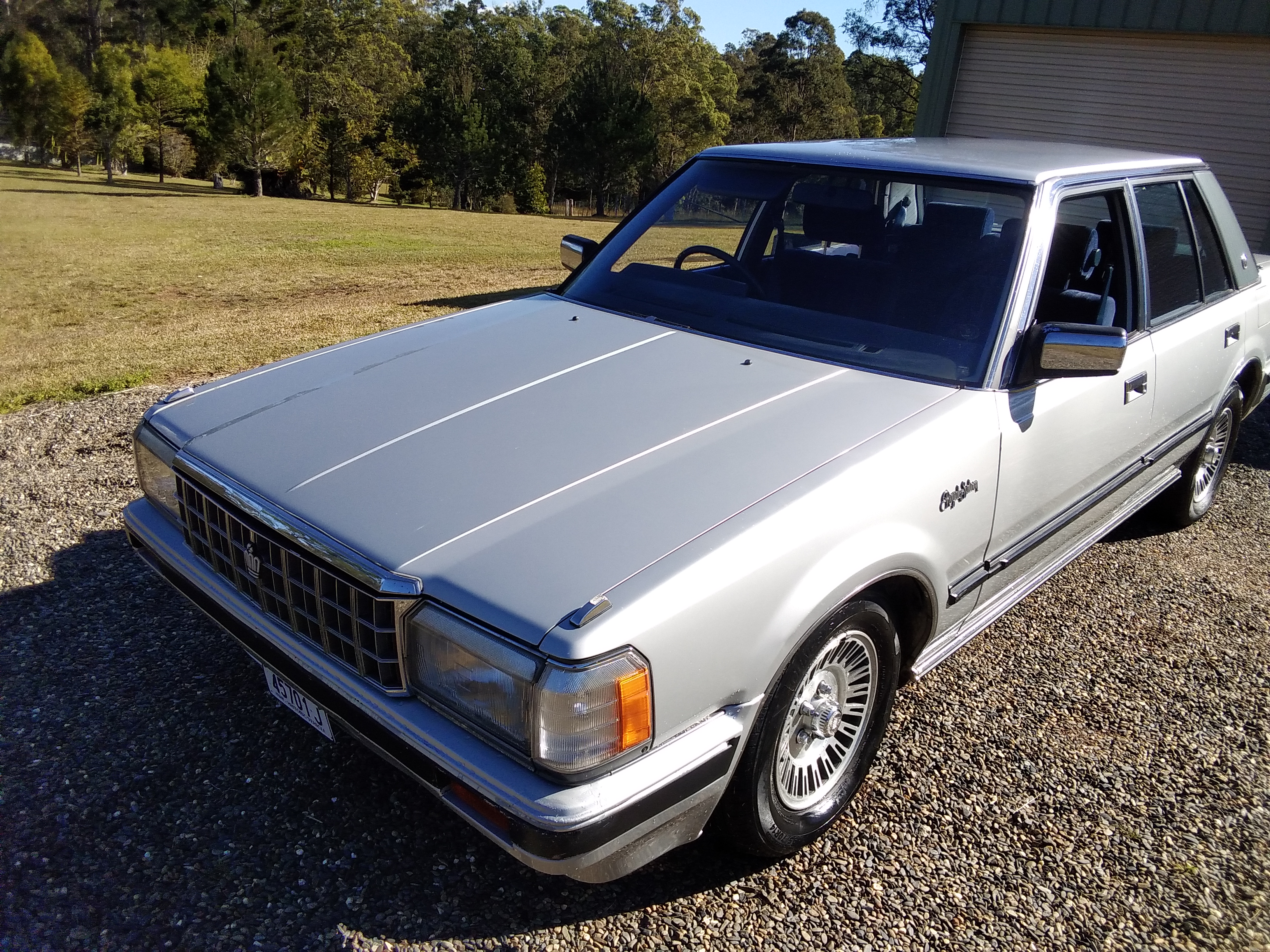 1985 TOYOTA CROWN ROYAL 4 SP AUTOMATIC SEDAN
