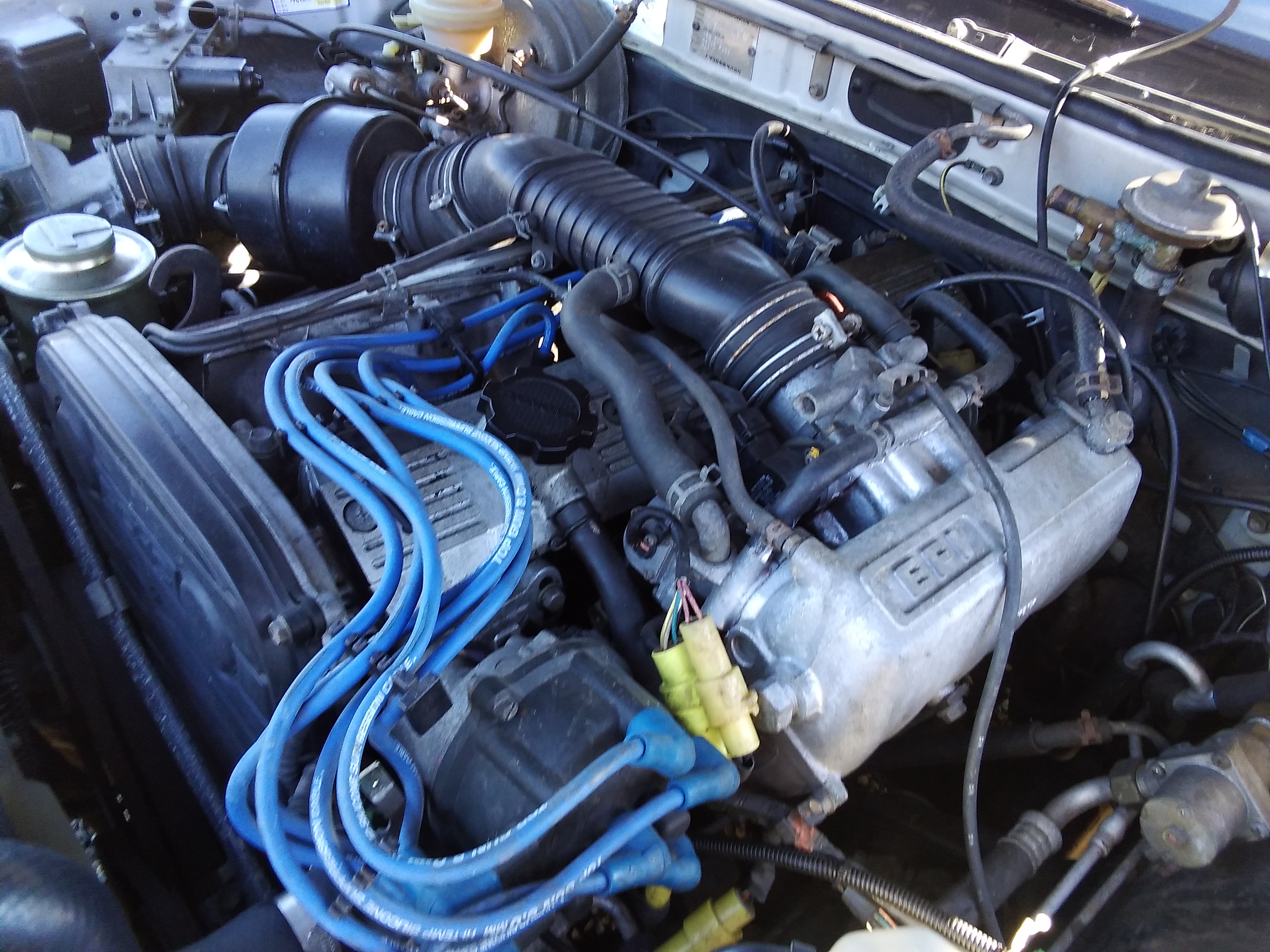 1985 TOYOTA CROWN ROYAL 4 SP AUTOMATIC 4D SEDAN