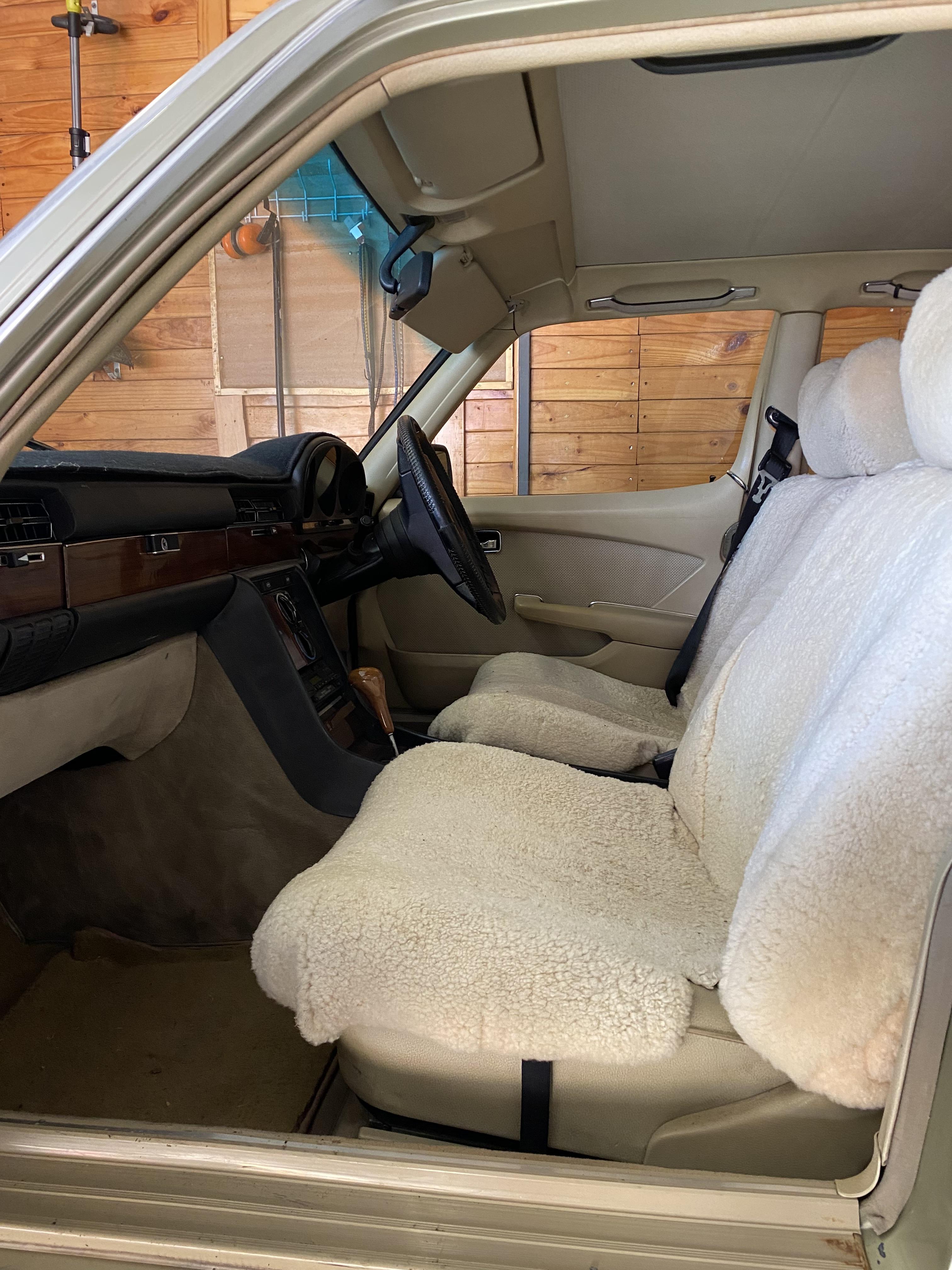 1979 MERCEDES-BENZ 350 SE SEDAN
