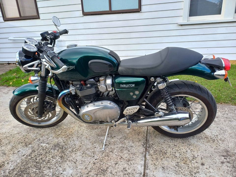 2016 TRIUMPH THRUXTON ROAD