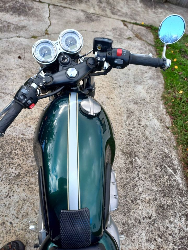 2016 TRIUMPH THRUXTON ROAD