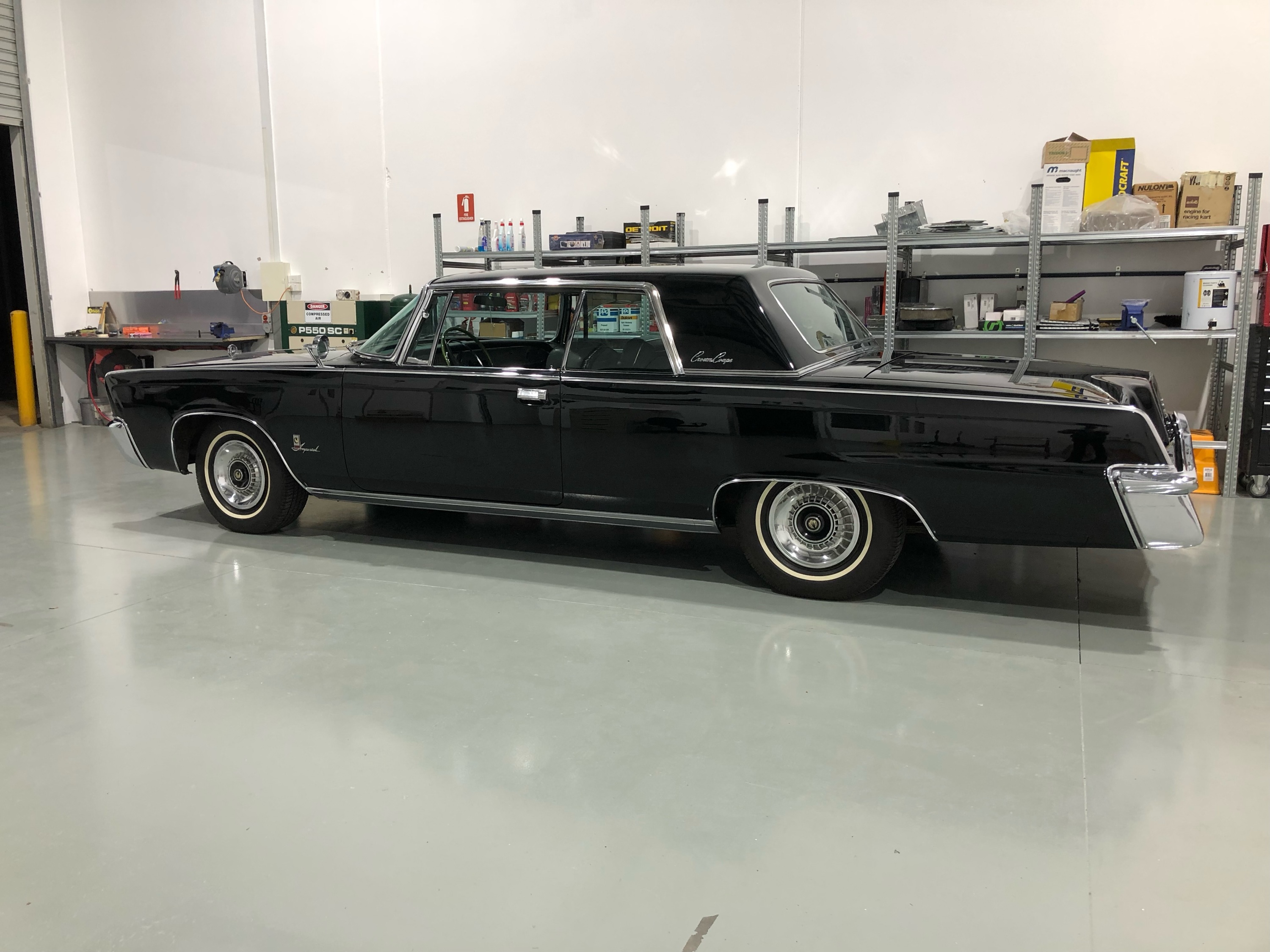 1964 CHRYSLER IMPERIAL CROWN COUPE