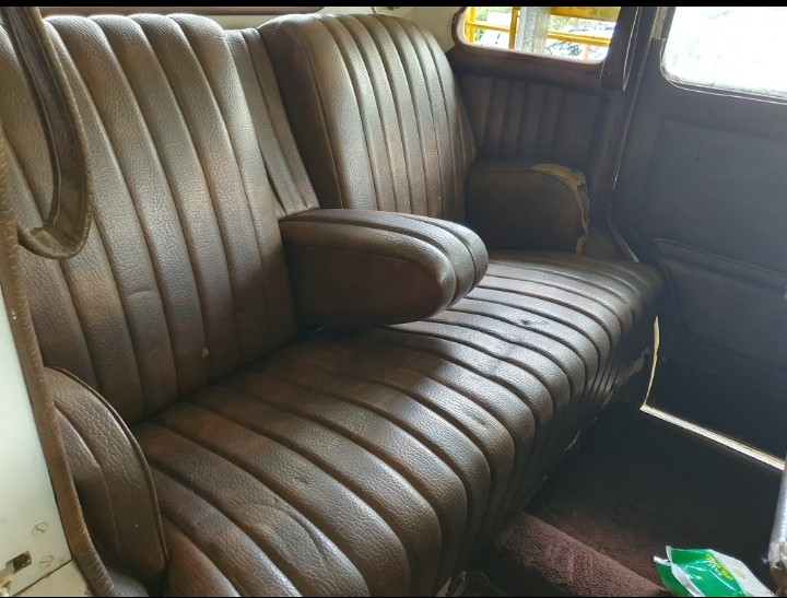 1935 DESOTO AIRSTREAM SEDAN