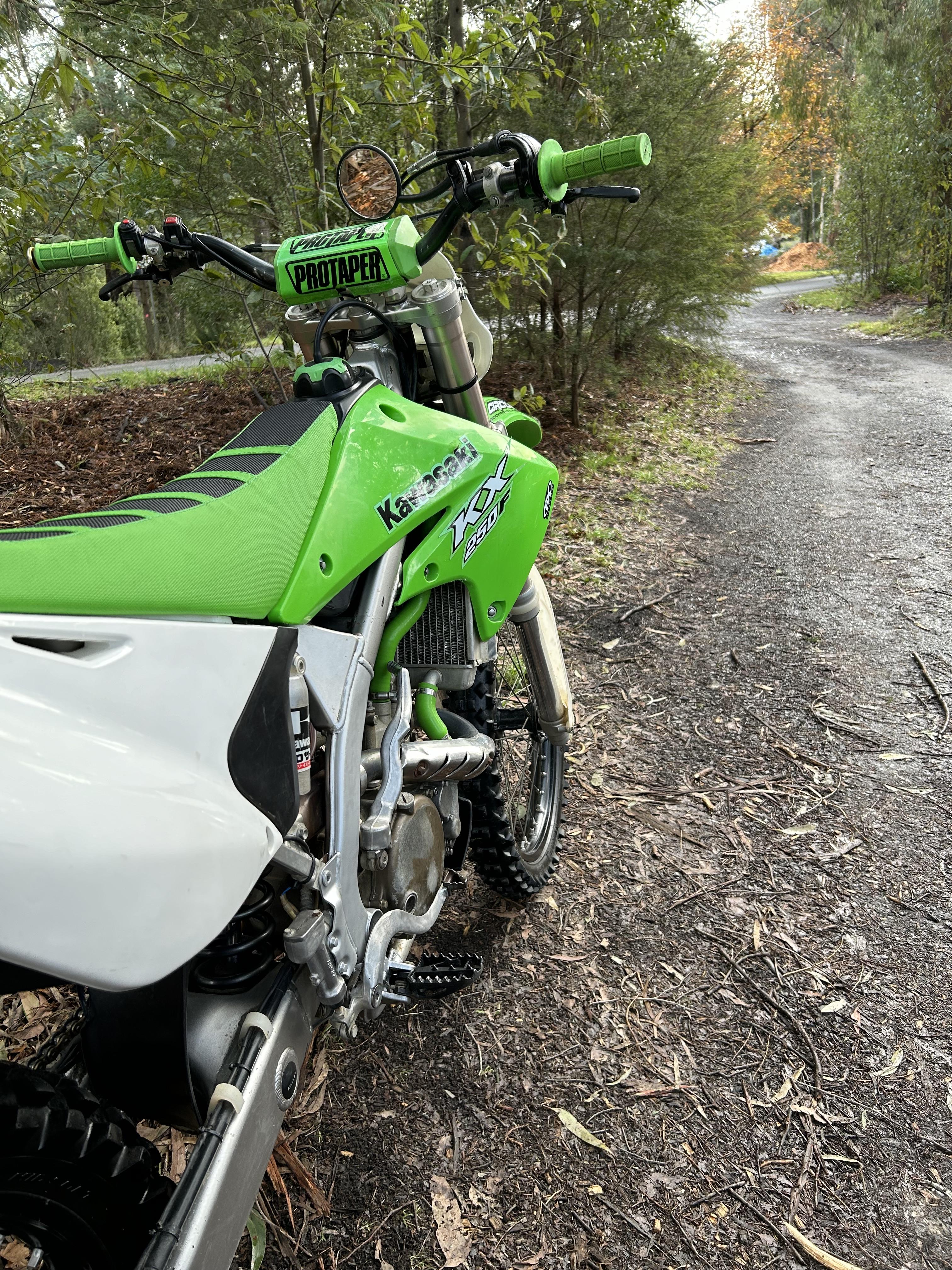 2004 KAWASAKI KX250F MOTOCROSS