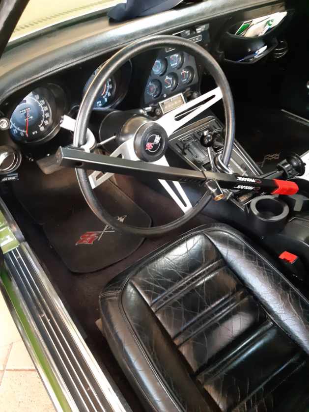 1972 CHEVROLET CORVETTE STINGRAY C3 COUPE