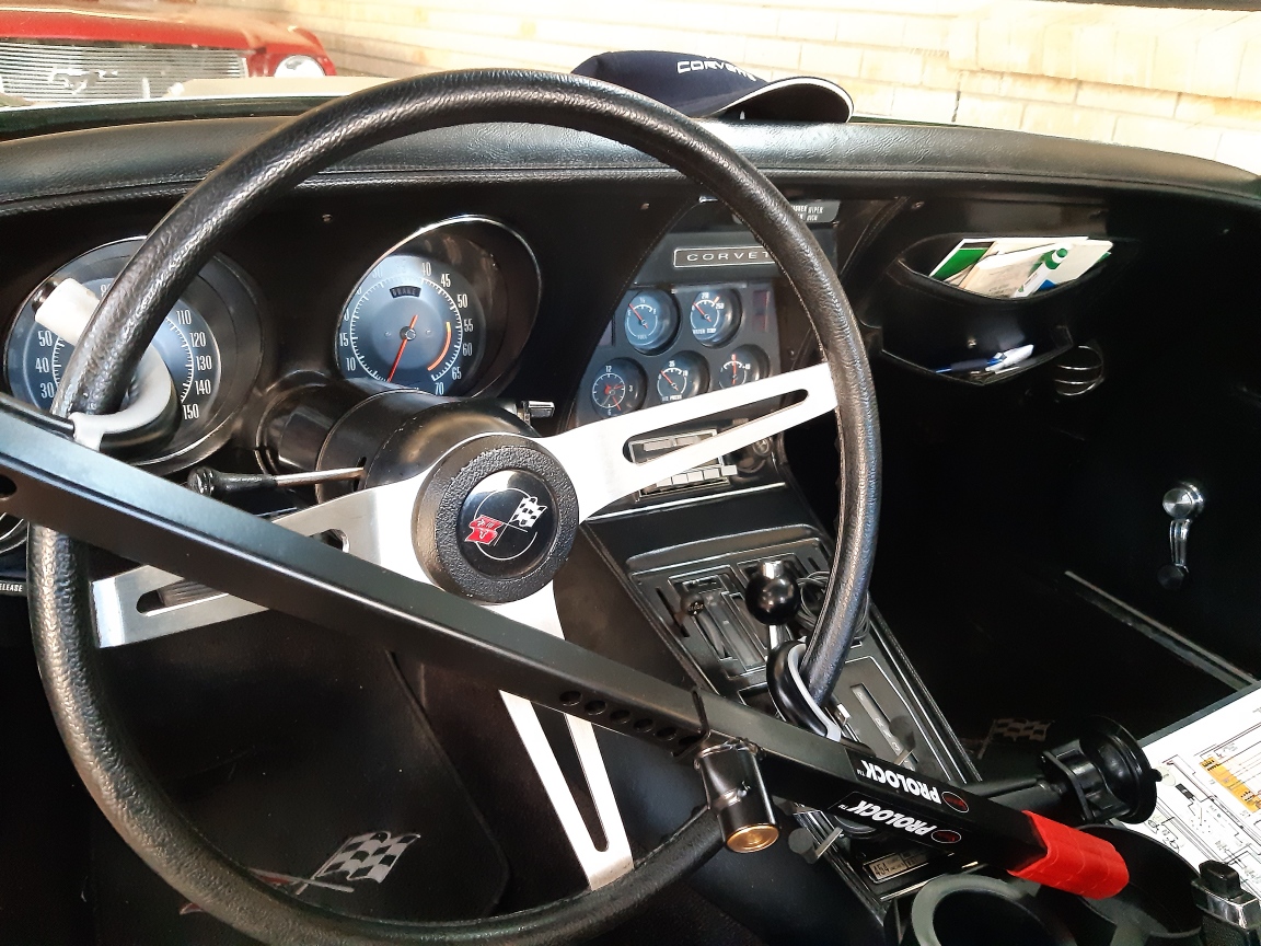 1972 CHEVROLET CORVETTE STINGRAY C3 COUPE