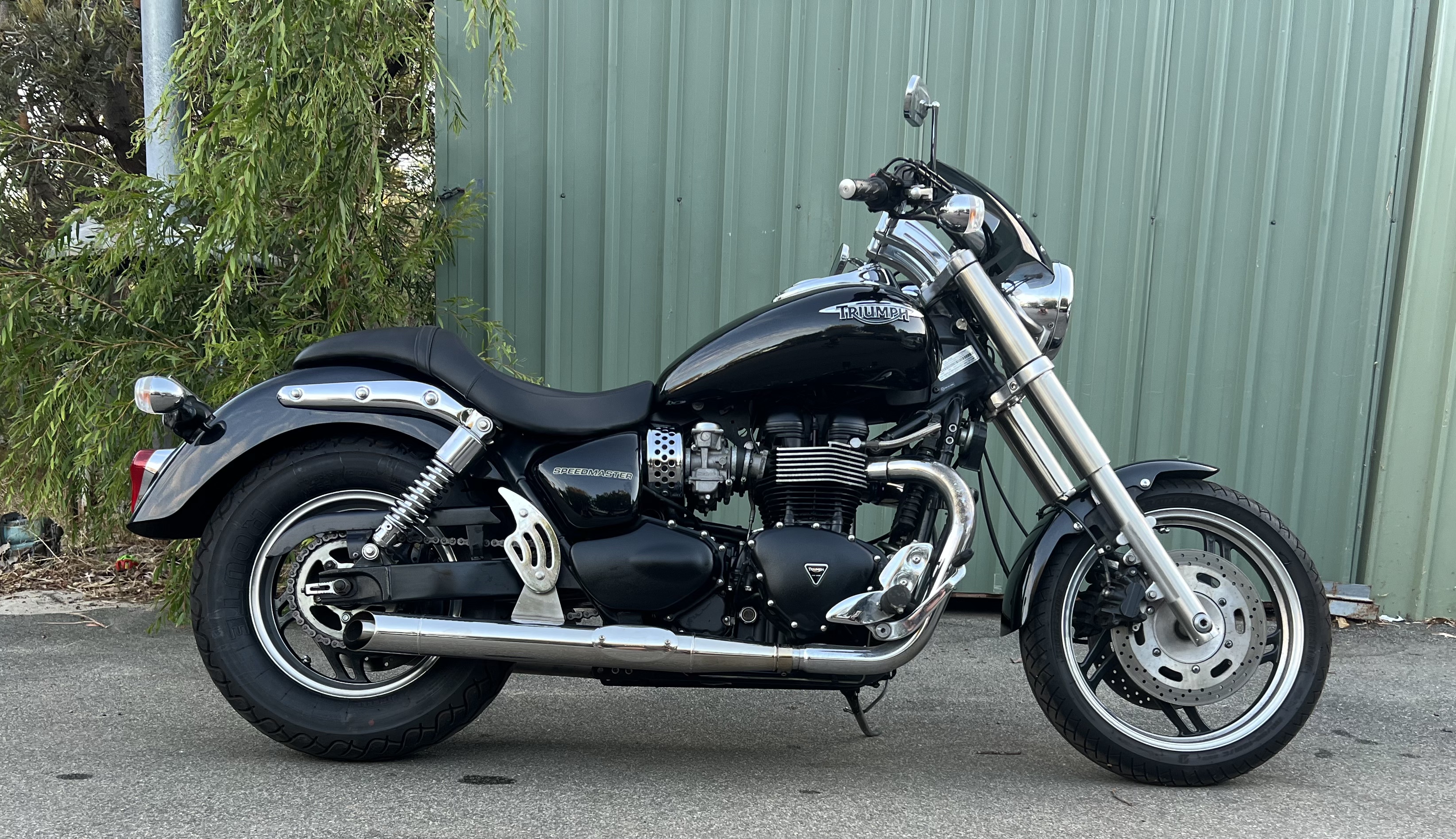 2010 TRIUMPH BONNEVILLE ROAD