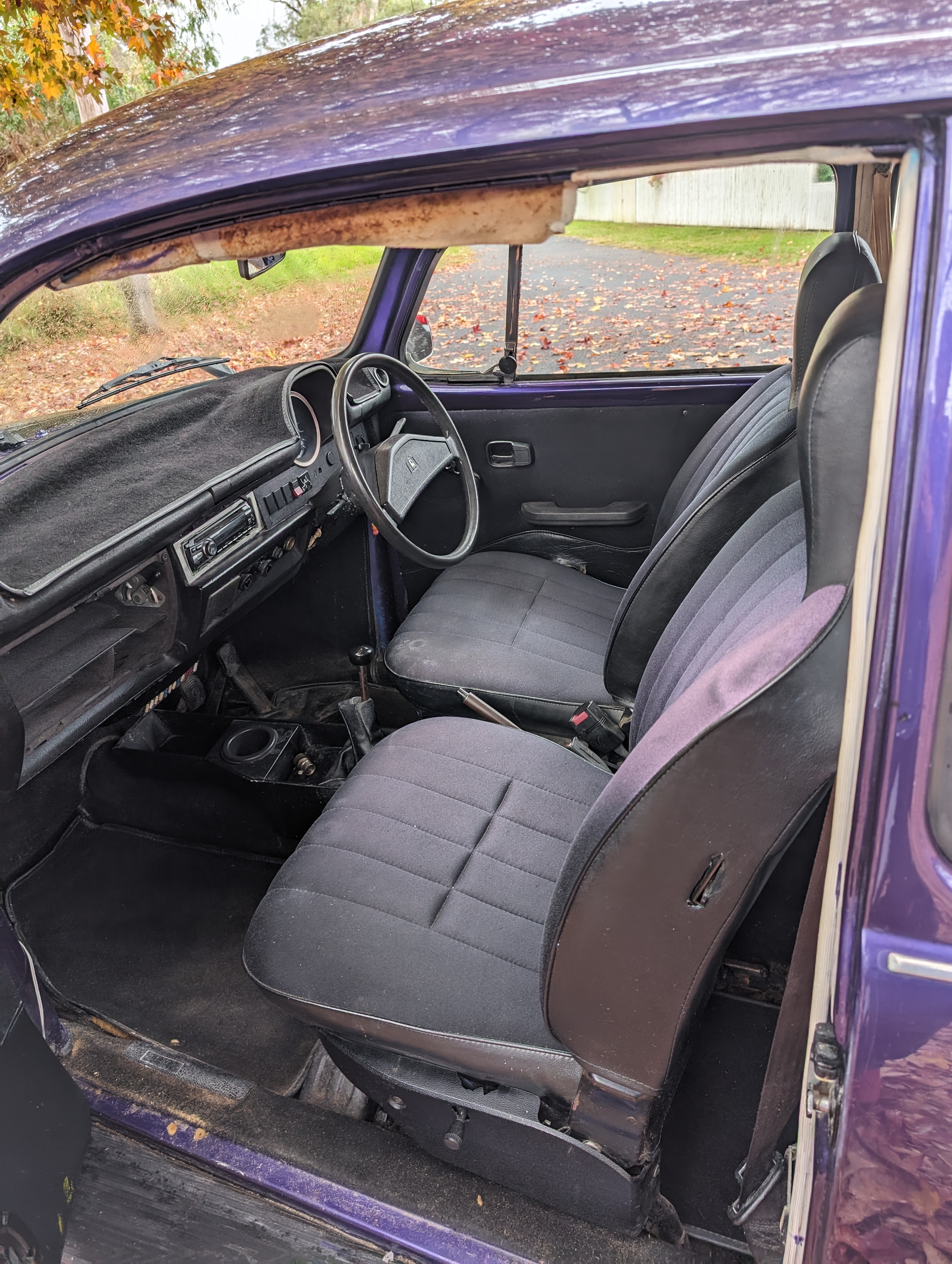 1975 VOLKSWAGEN 1600 SUPER BUG L 4 SP MANUAL 2D SEDAN