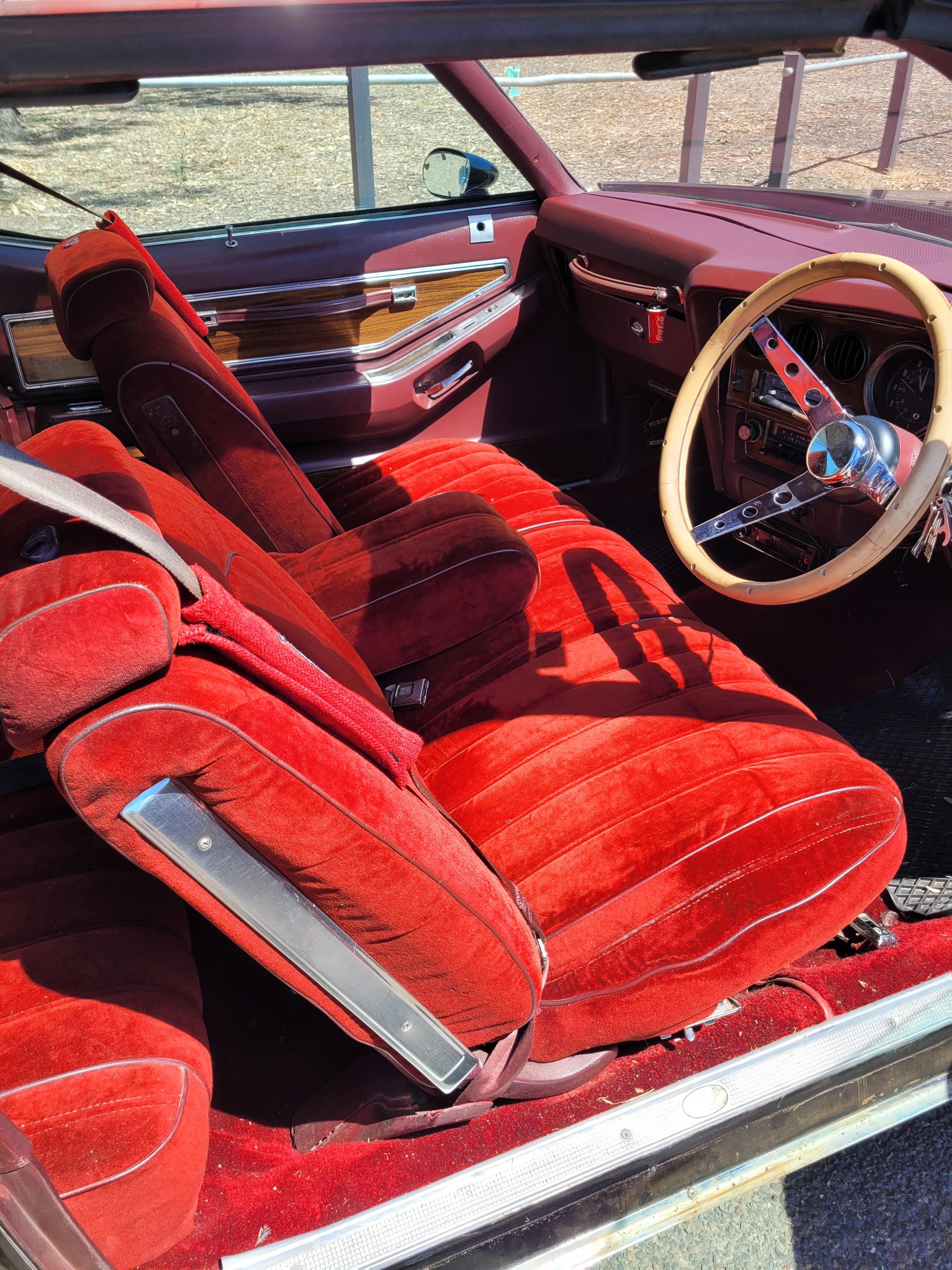 1976 PONTIAC GRAND PRIX COUPE