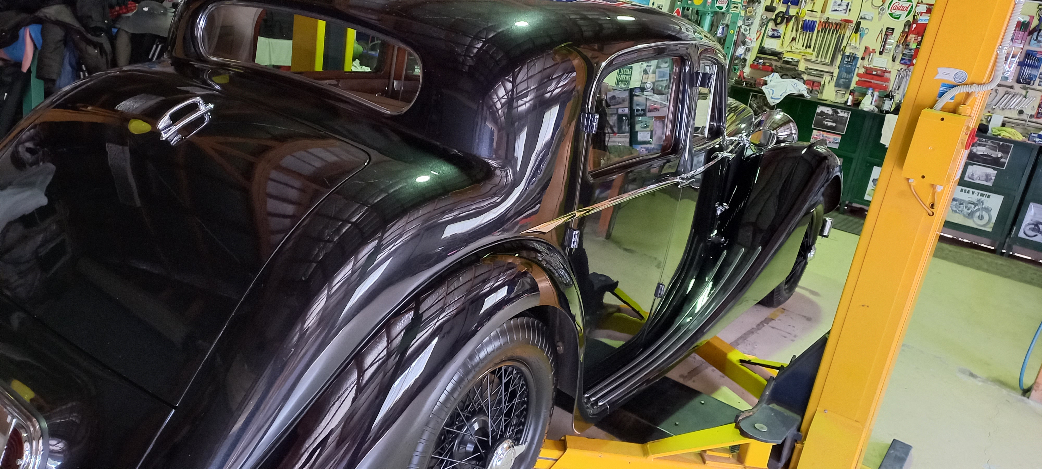 1948 JAGUAR MARK IV 3.5 Litre SALOON 
