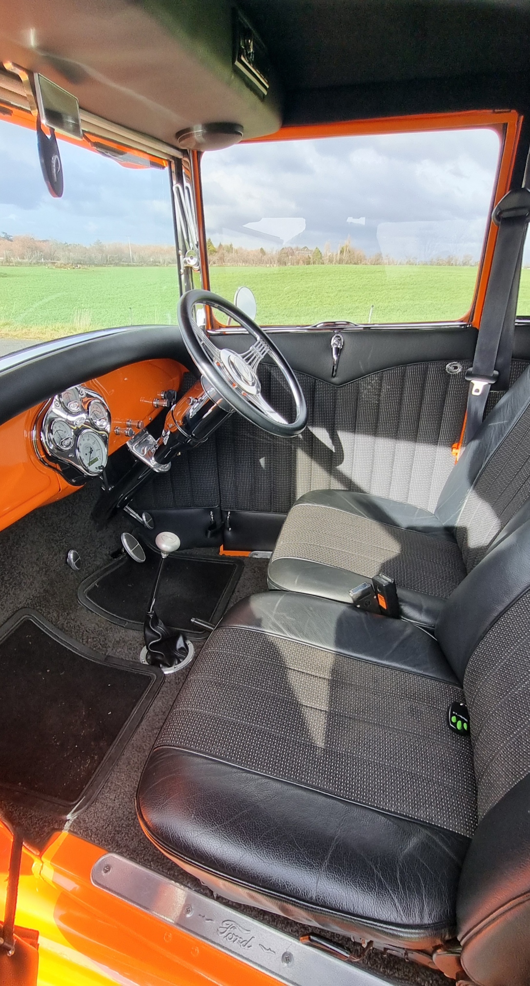 1928 FORD TUDOR AUTOMATIC HOT ROD 