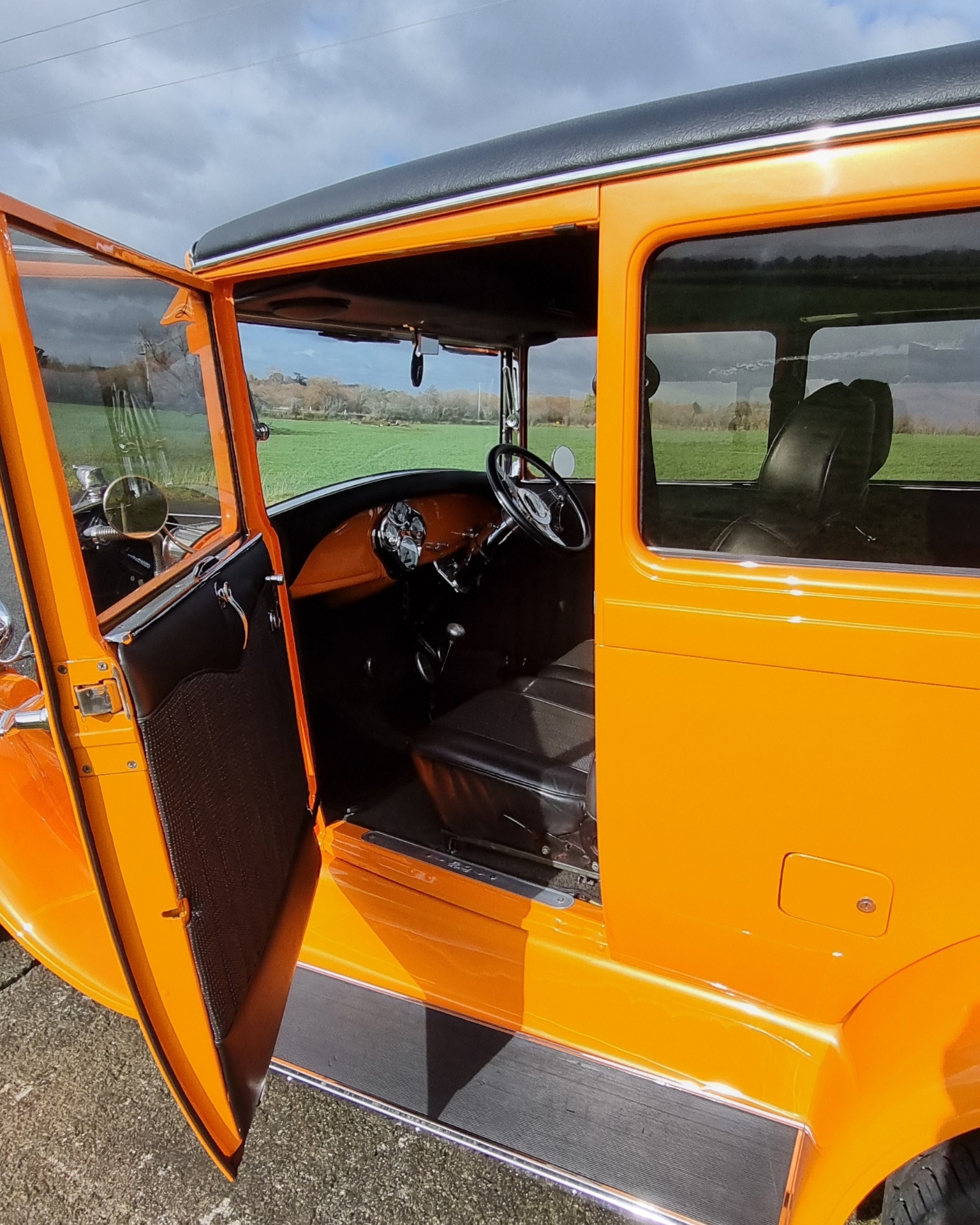 1928 FORD TUDOR AUTOMATIC HOT ROD 