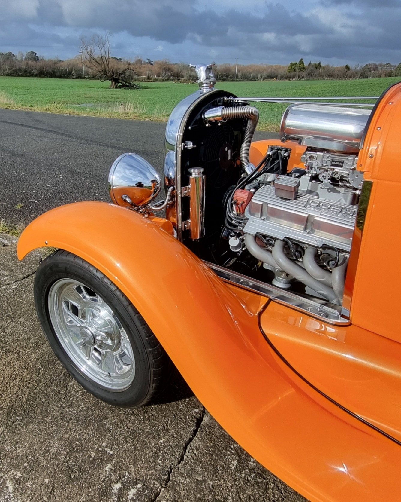 1928 FORD TUDOR AUTOMATIC HOT ROD