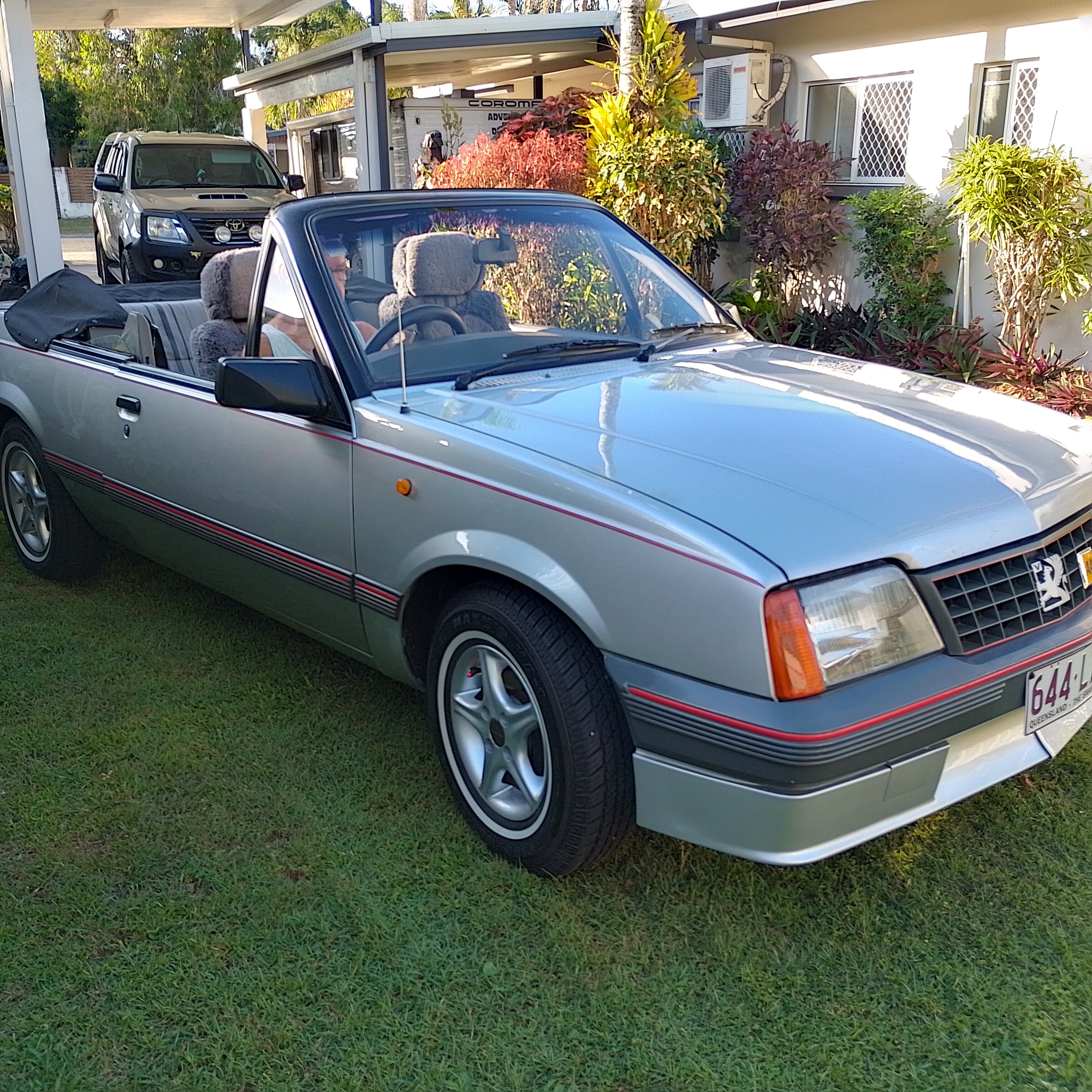 1986 VAUXHALL CAVALIER CONVERTIBLE