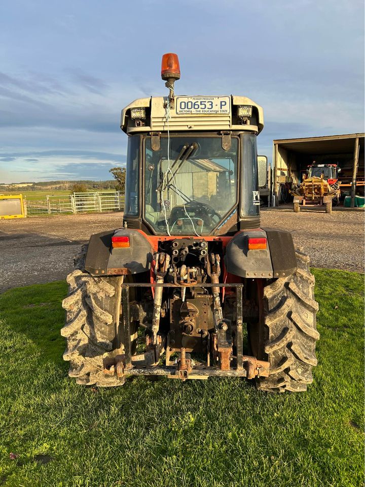 2001 MASSEY FERGUSON 3340F TRACTOR