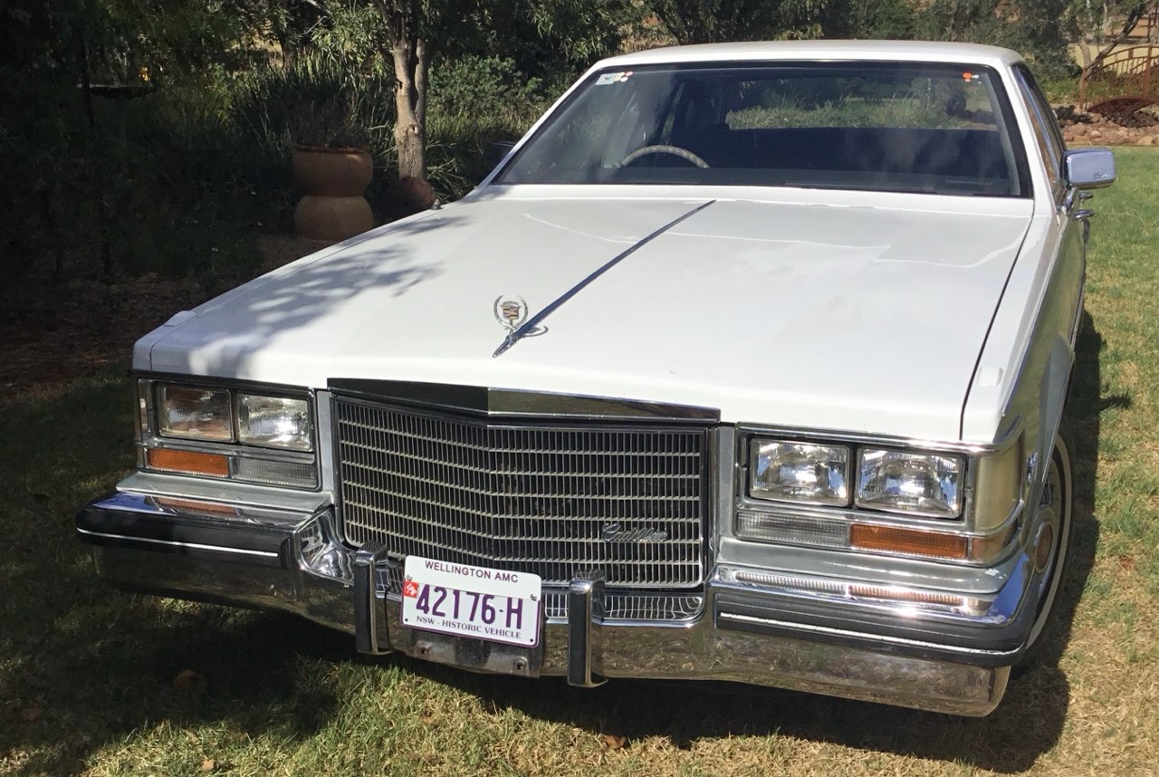 1983 CADILLAC SEVILLE SEDAN