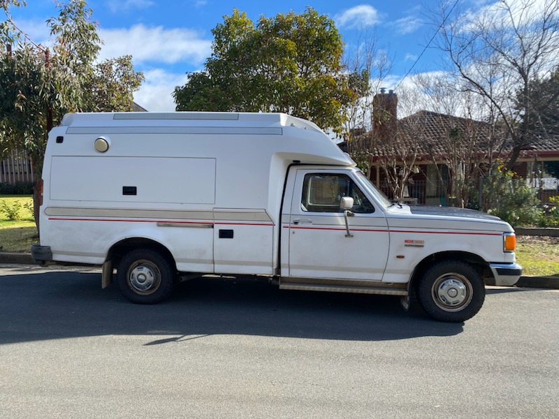 1992 FORD F250 NICA AMBULANCE VAN