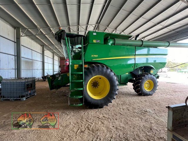 2021 John Deere Header S790 with 740D 