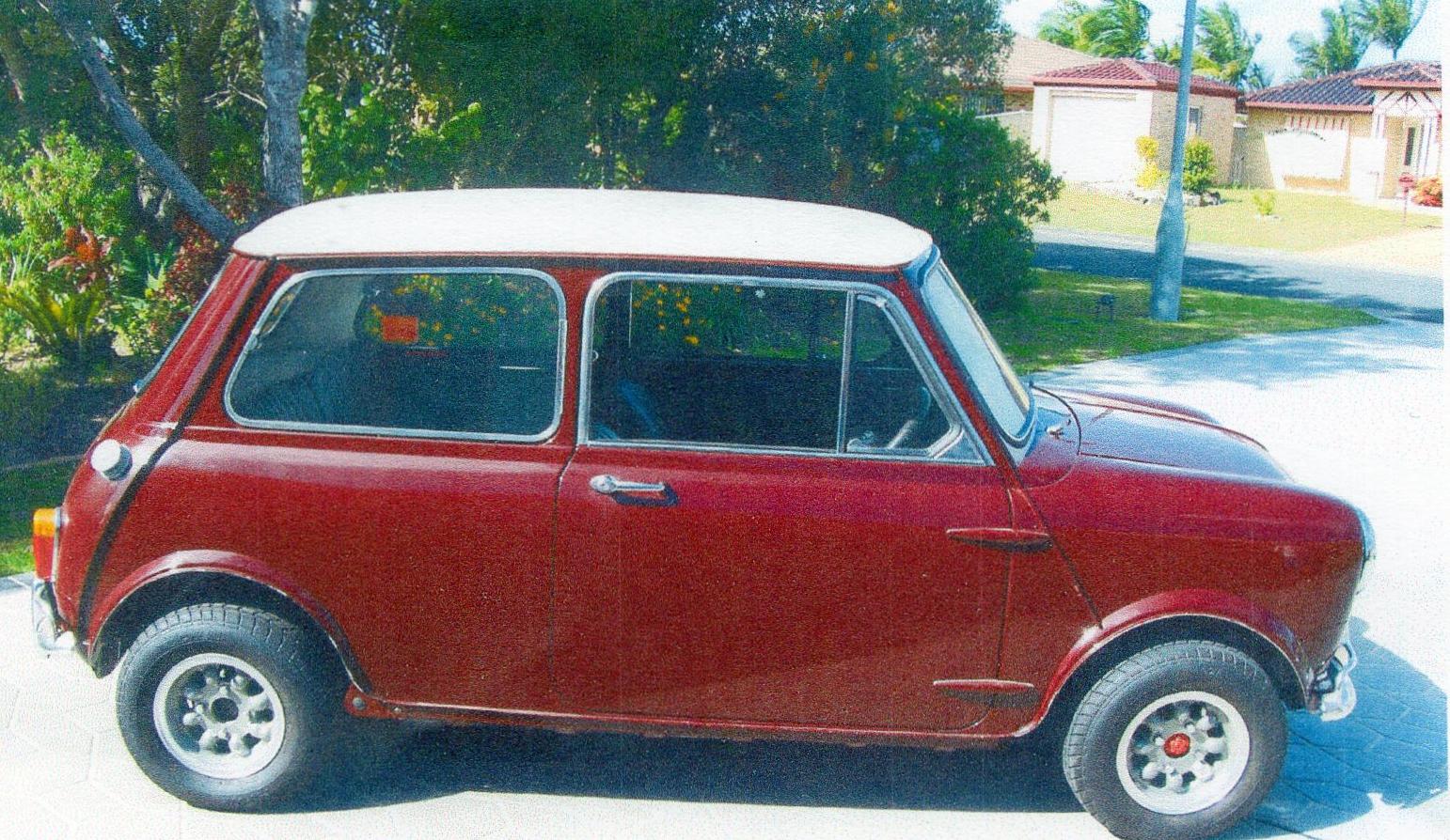 1967 MORRIS MINI COOPER S MKI SEDAN
