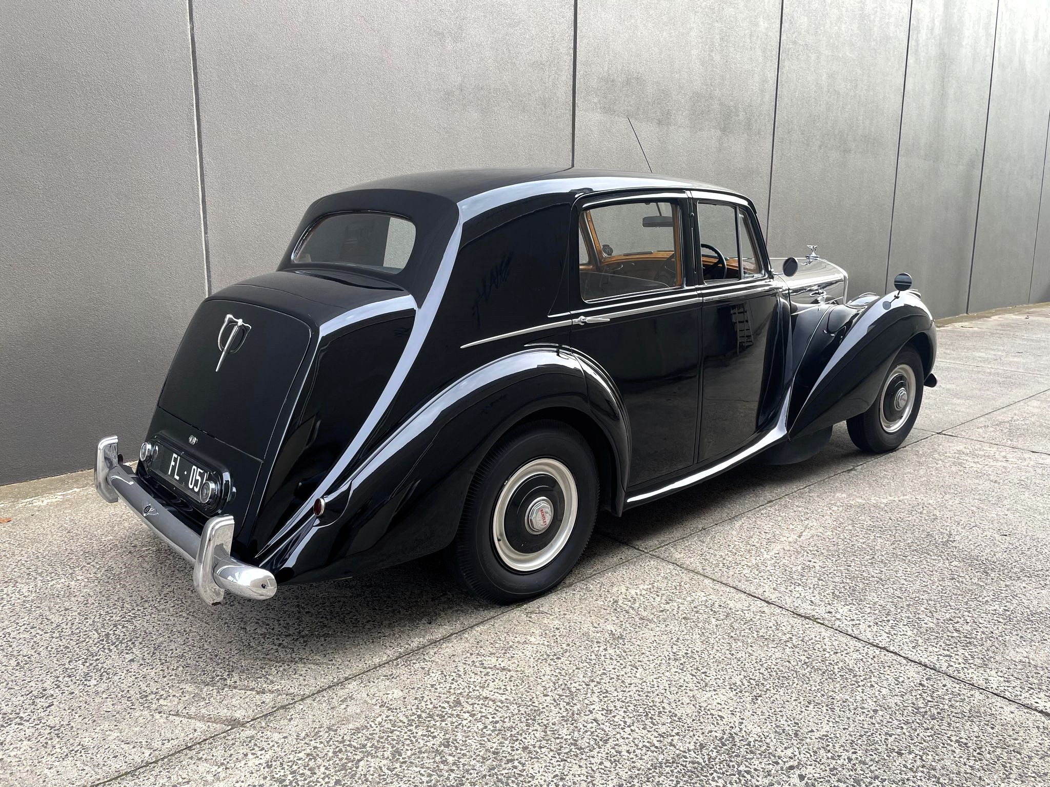 1951 BENTLEY MARK VI SALOON