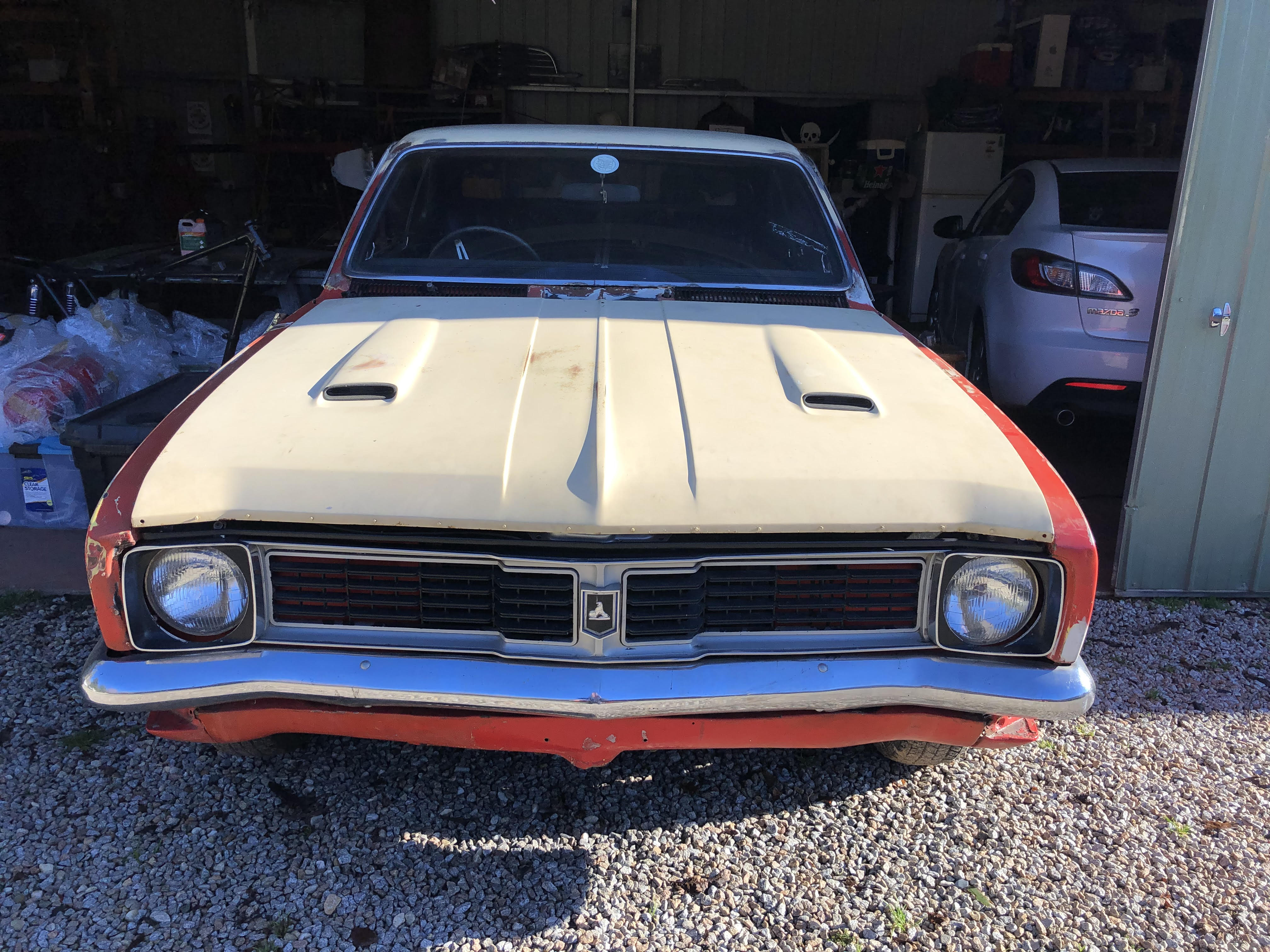 HOLDEN MONARO HT / Holden HT kingswood plus two V8s