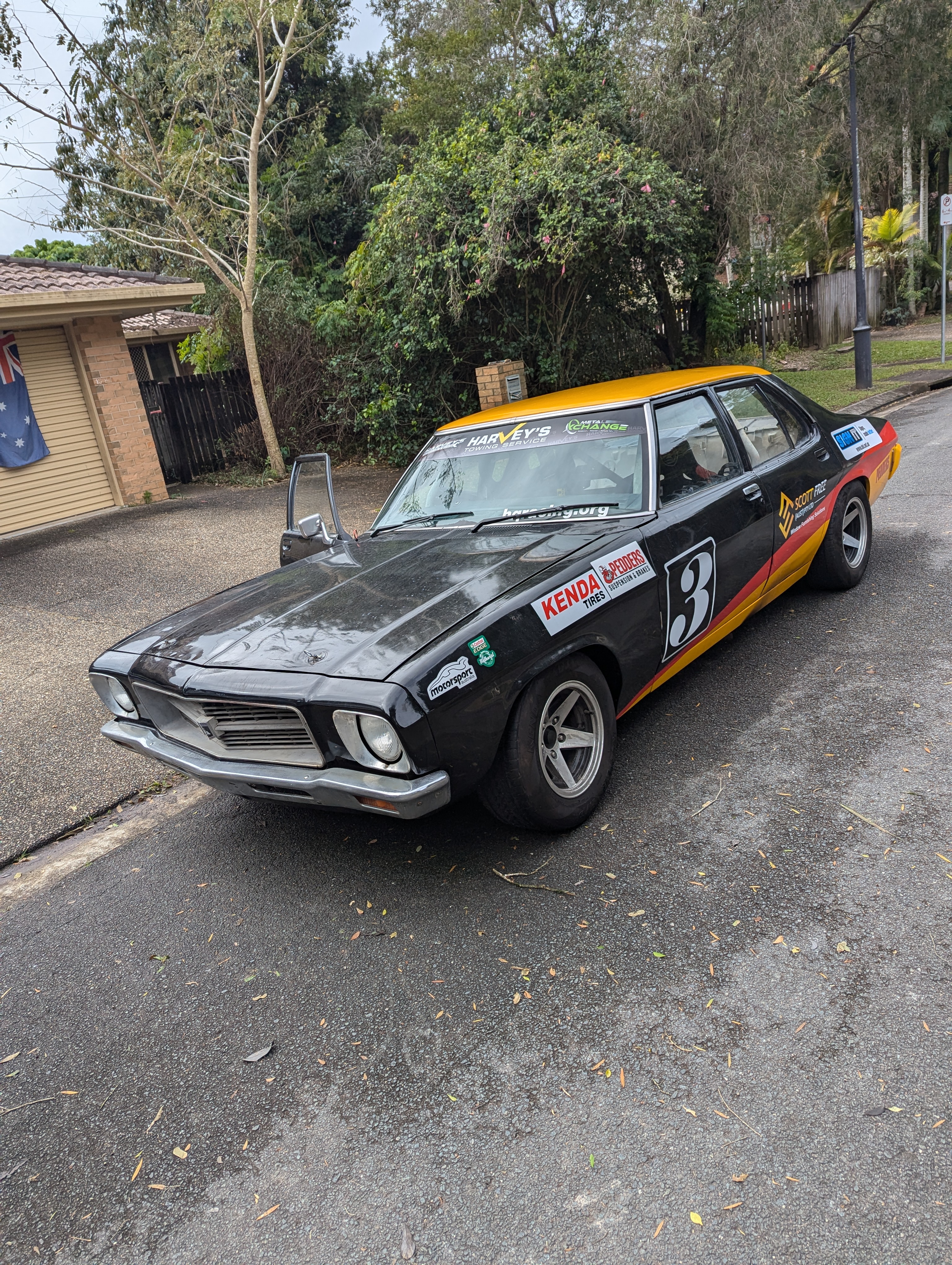 1974 HOLDEN KINGSWOOD HQ SEDAN