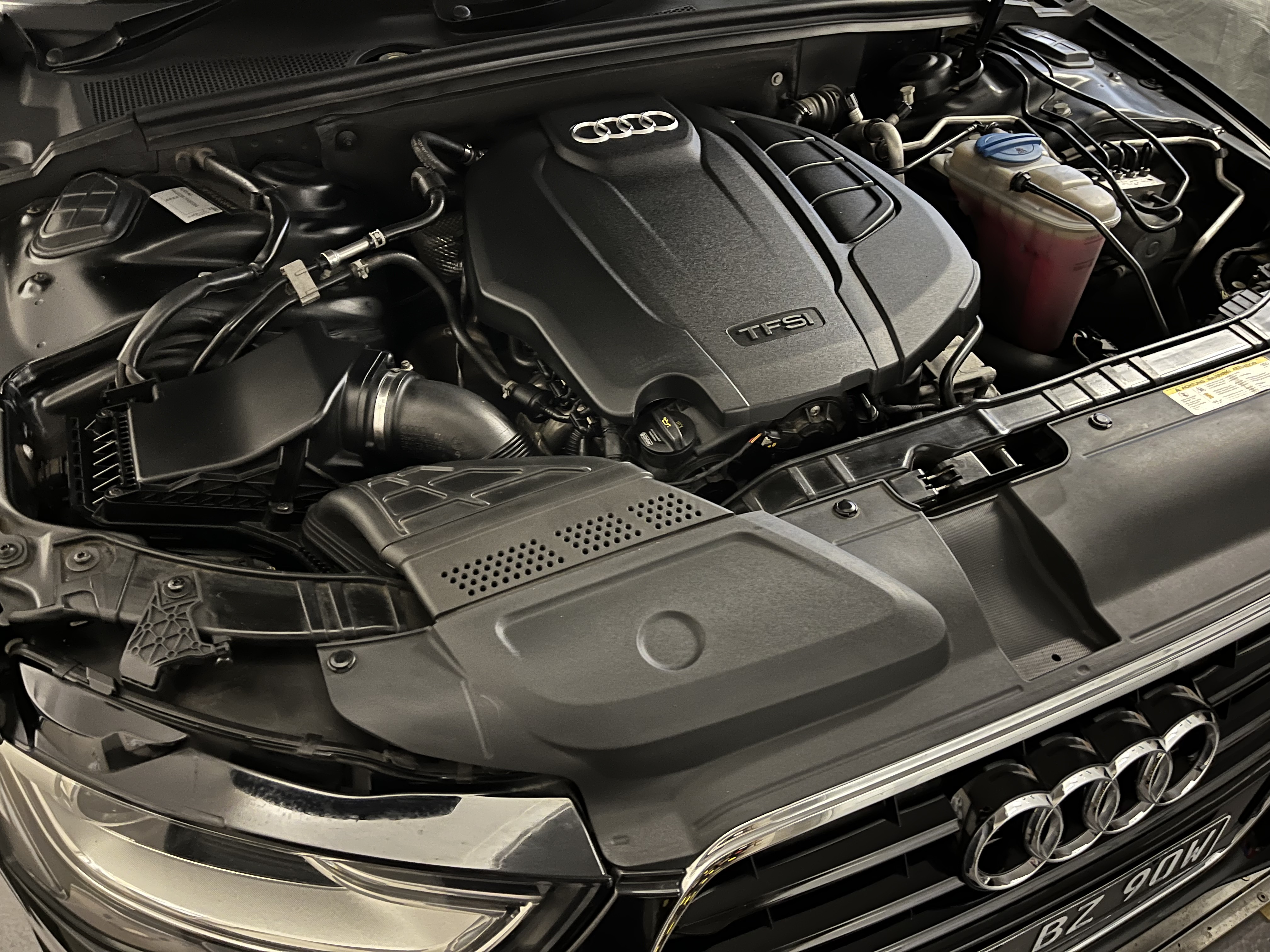 2015 AUDI A4 B8 (8K) MY15 1.8 TFSI S-LINE LE CVT MULTITRONIC 4D SEDAN