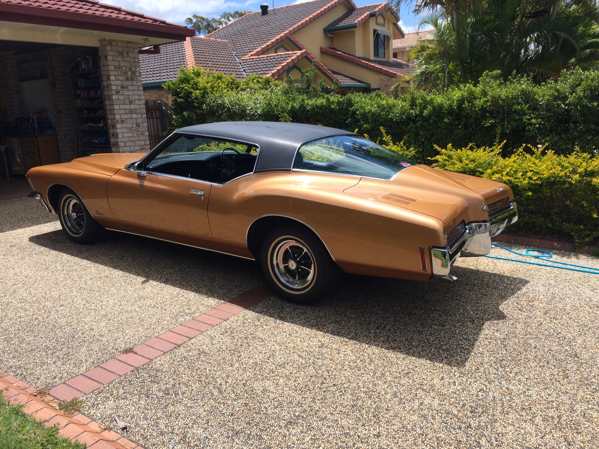 1971 BUICK RIVIERA BOATTAIL COUPE