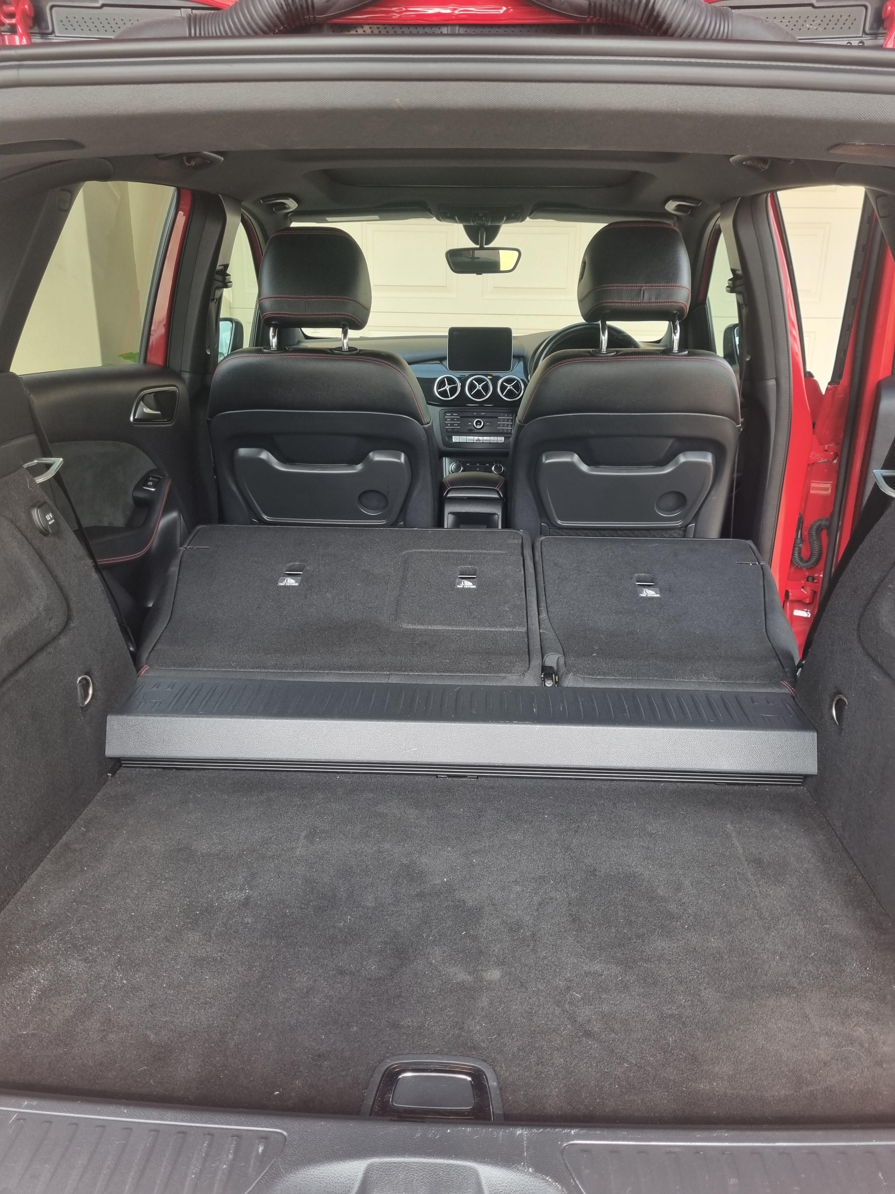 2016 MERCEDES-BENZ B180 246 MY17 7 SP AUTO DIRECT SHIFT 5D HATCHBACK