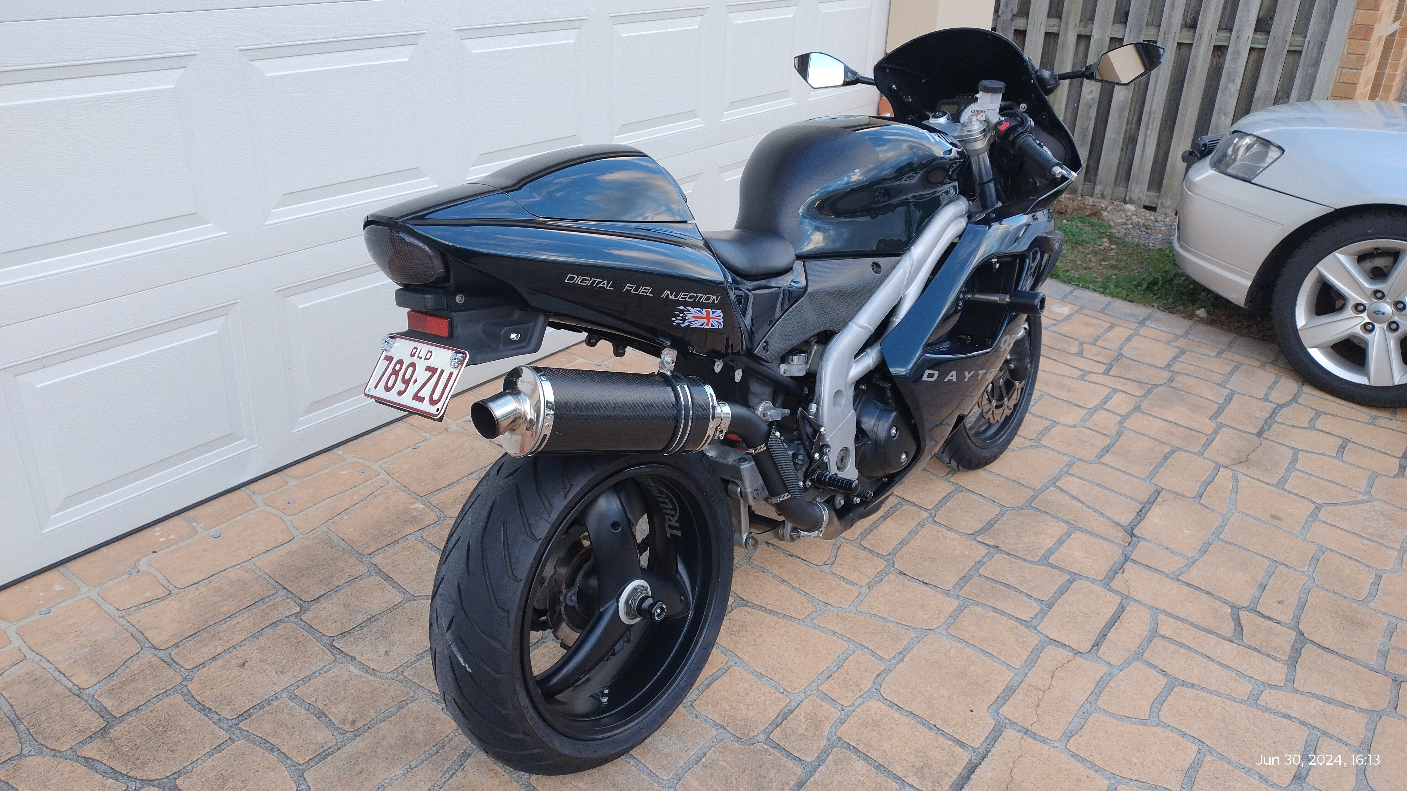 2002 TRIUMPH 955i DAYTONA CENTENNIAL SPORTS