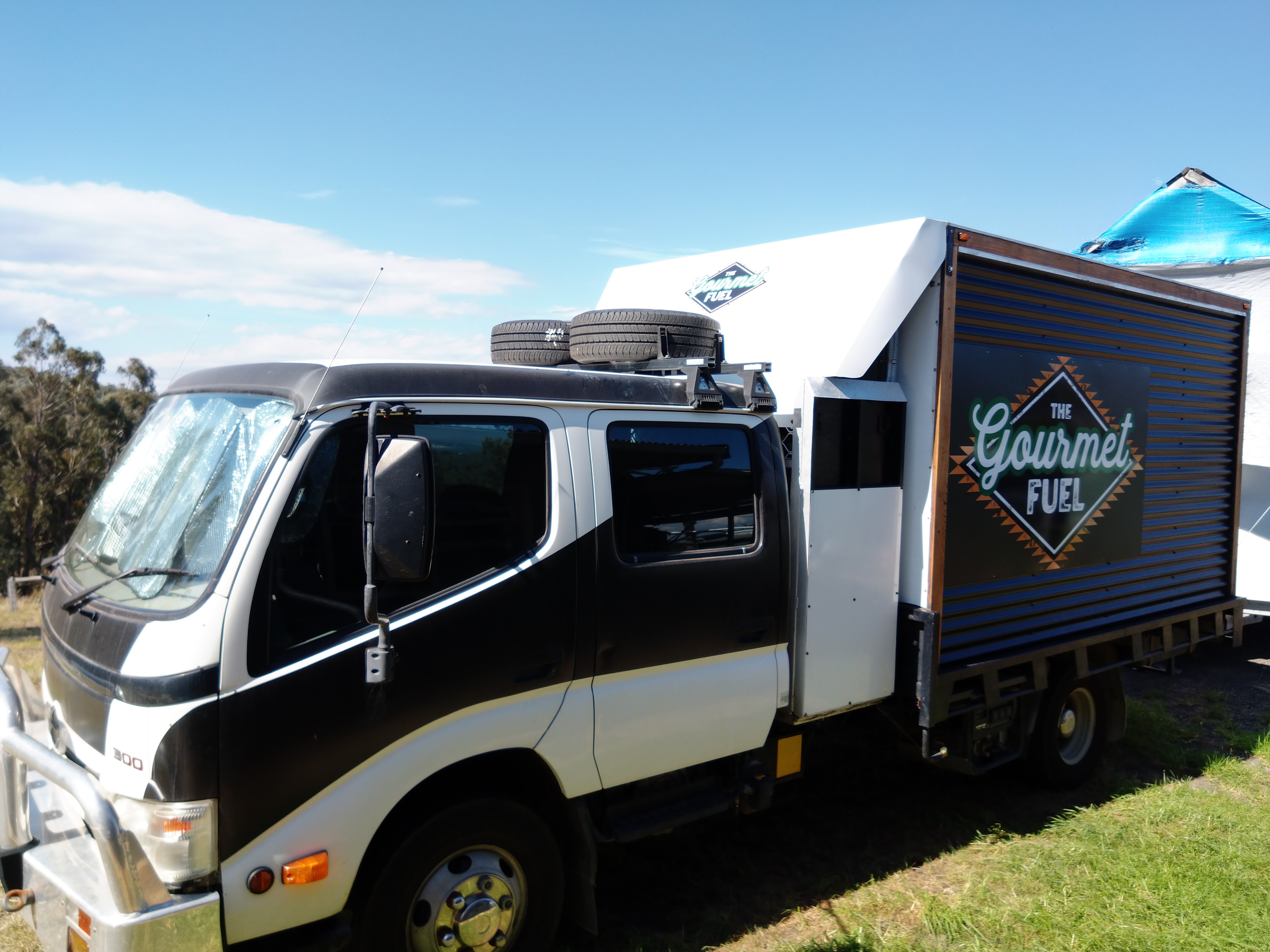  FOOD TRUCK/MOBILE/SITE CATERING KITCHEN 