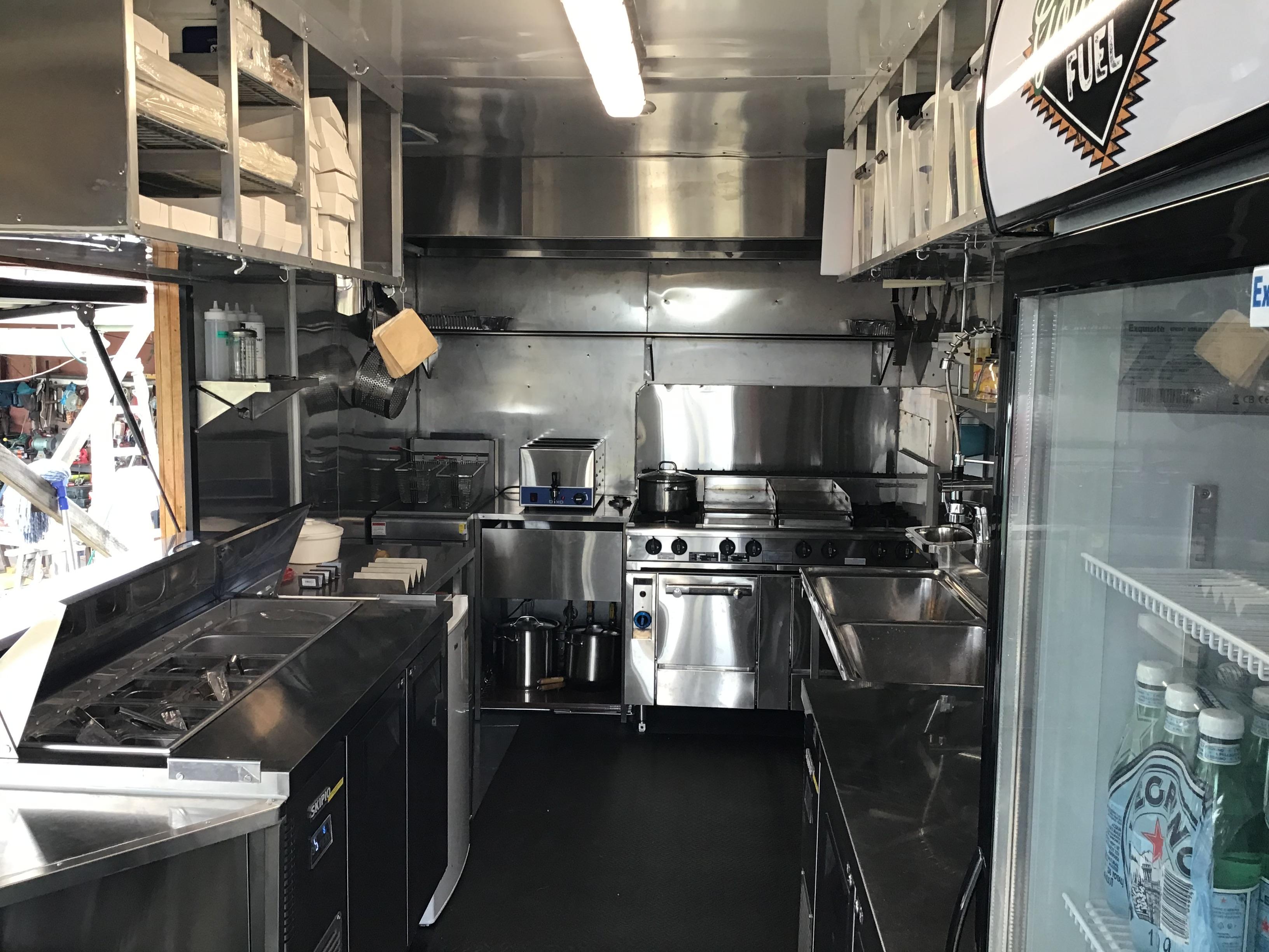  FOOD TRUCK/MOBILE/SITE CATERING KITCHEN 