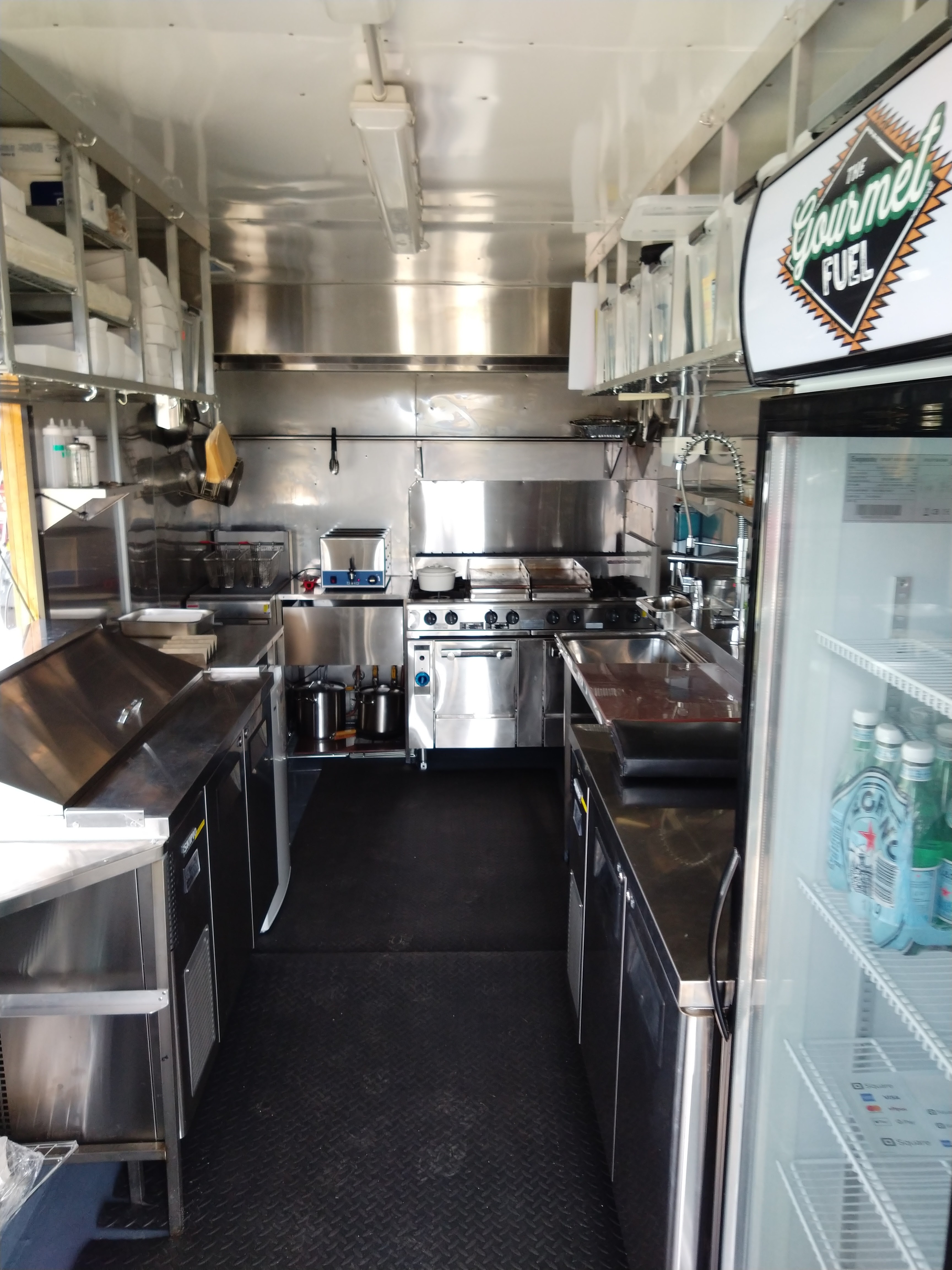  FOOD TRUCK/MOBILE/SITE CATERING KITCHEN 
