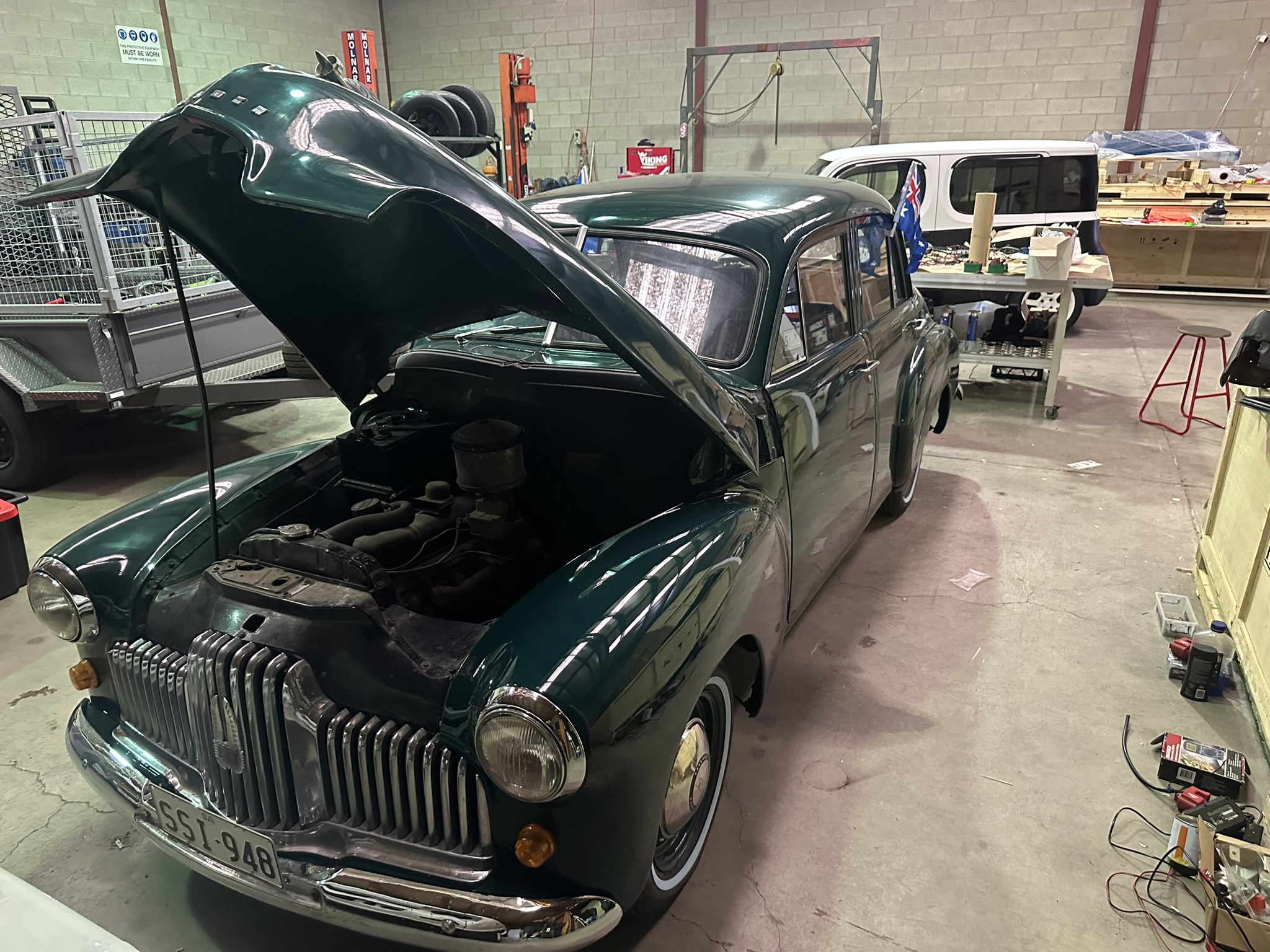 1950 HOLDEN 48-215 FX SEDAN
