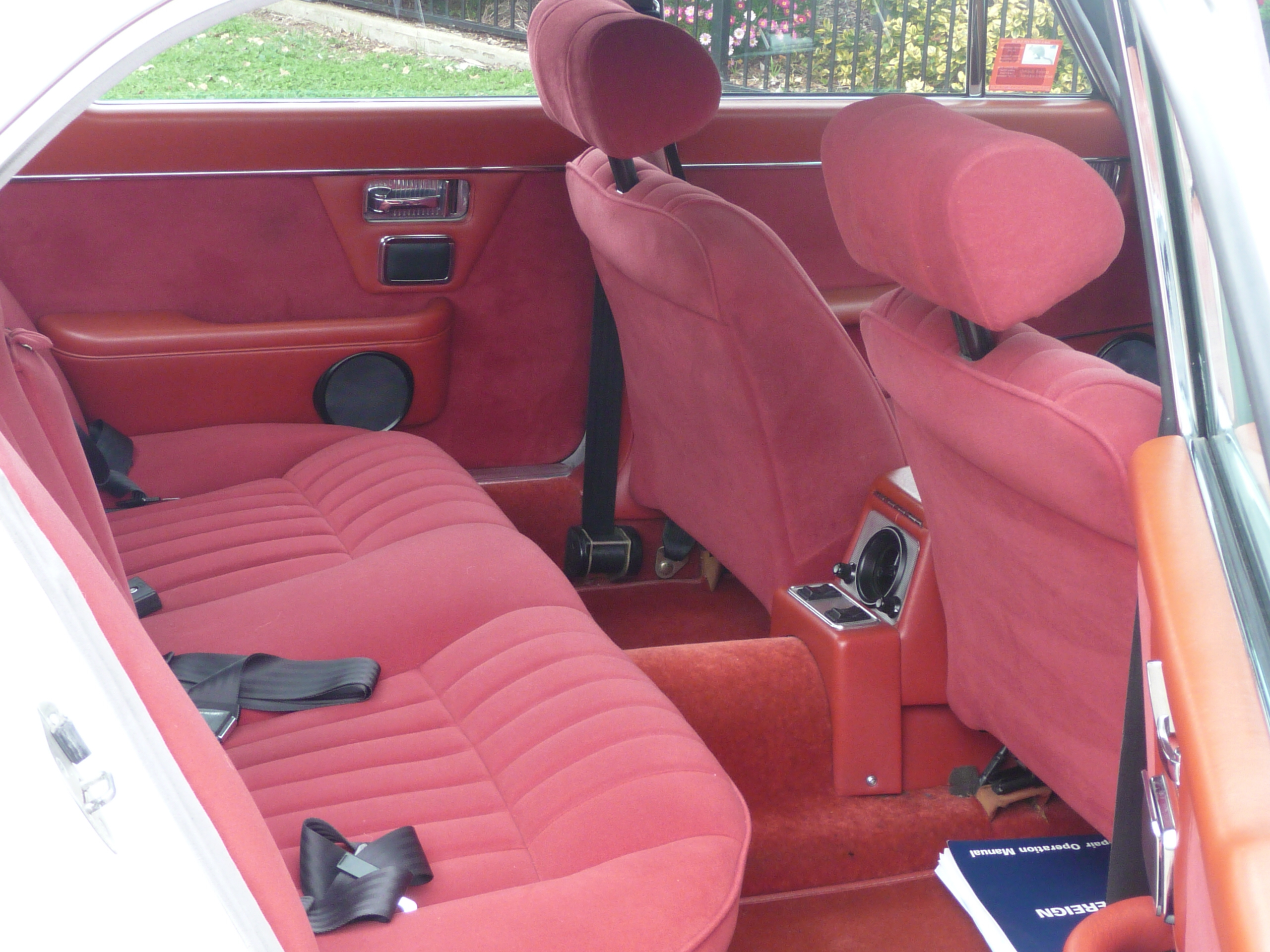 1976 JAGUAR XJ6 SERIES II L 4.2 3 SP AUTOMATIC 4D SEDAN