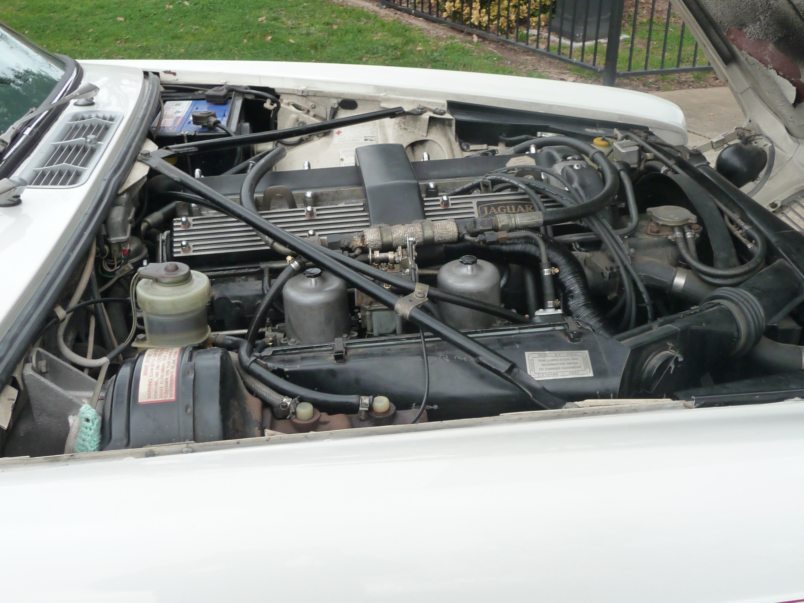 1976 JAGUAR XJ6 SERIES II L 4.2 3 SP AUTOMATIC 4D SEDAN
