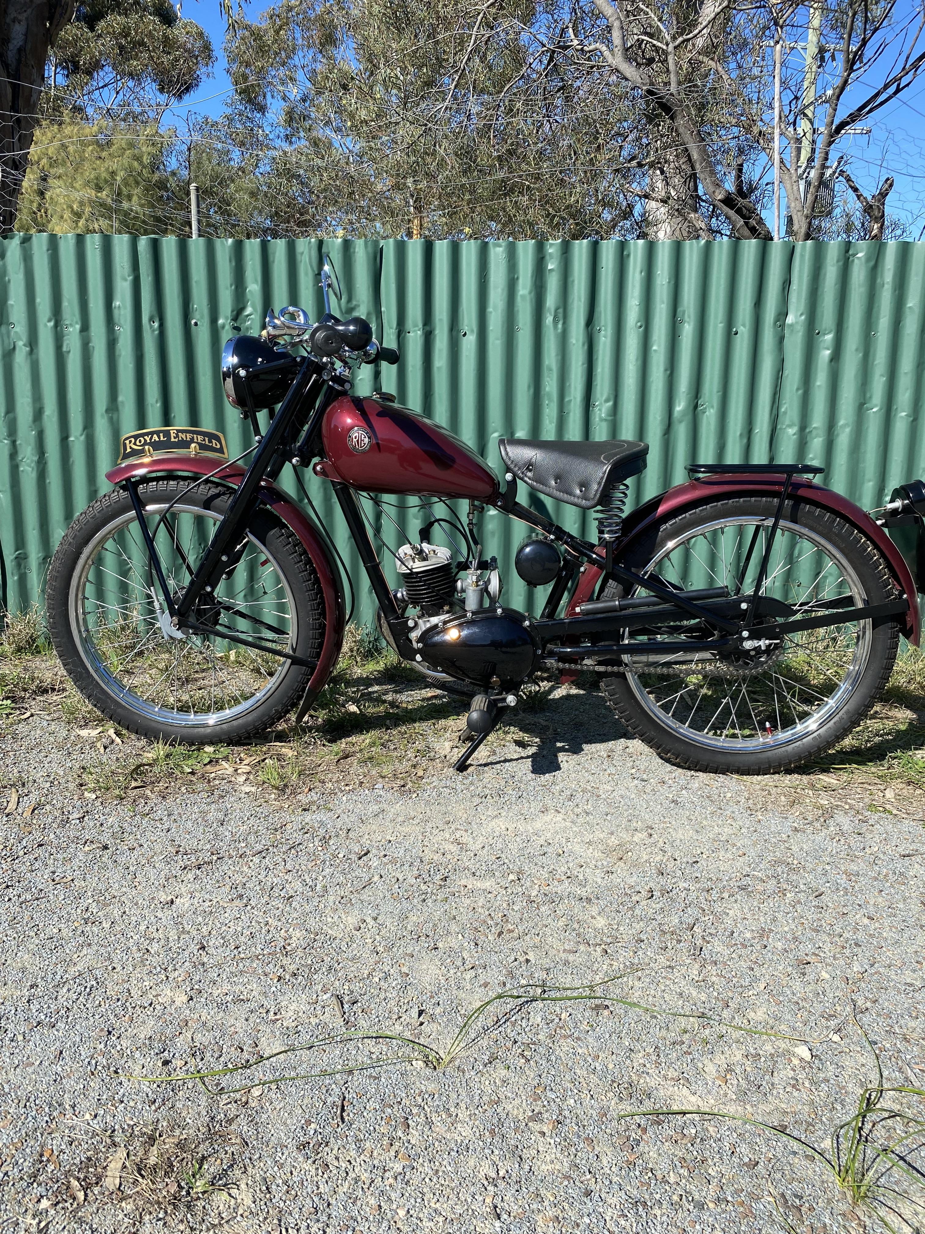 1949 ROYAL ENFIELD FLYING FLEA 125CC ROAD
