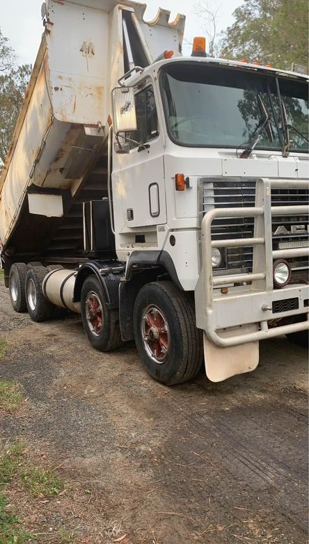 1996 MACK ULTALINER 18 SP MANUAL TIPPER