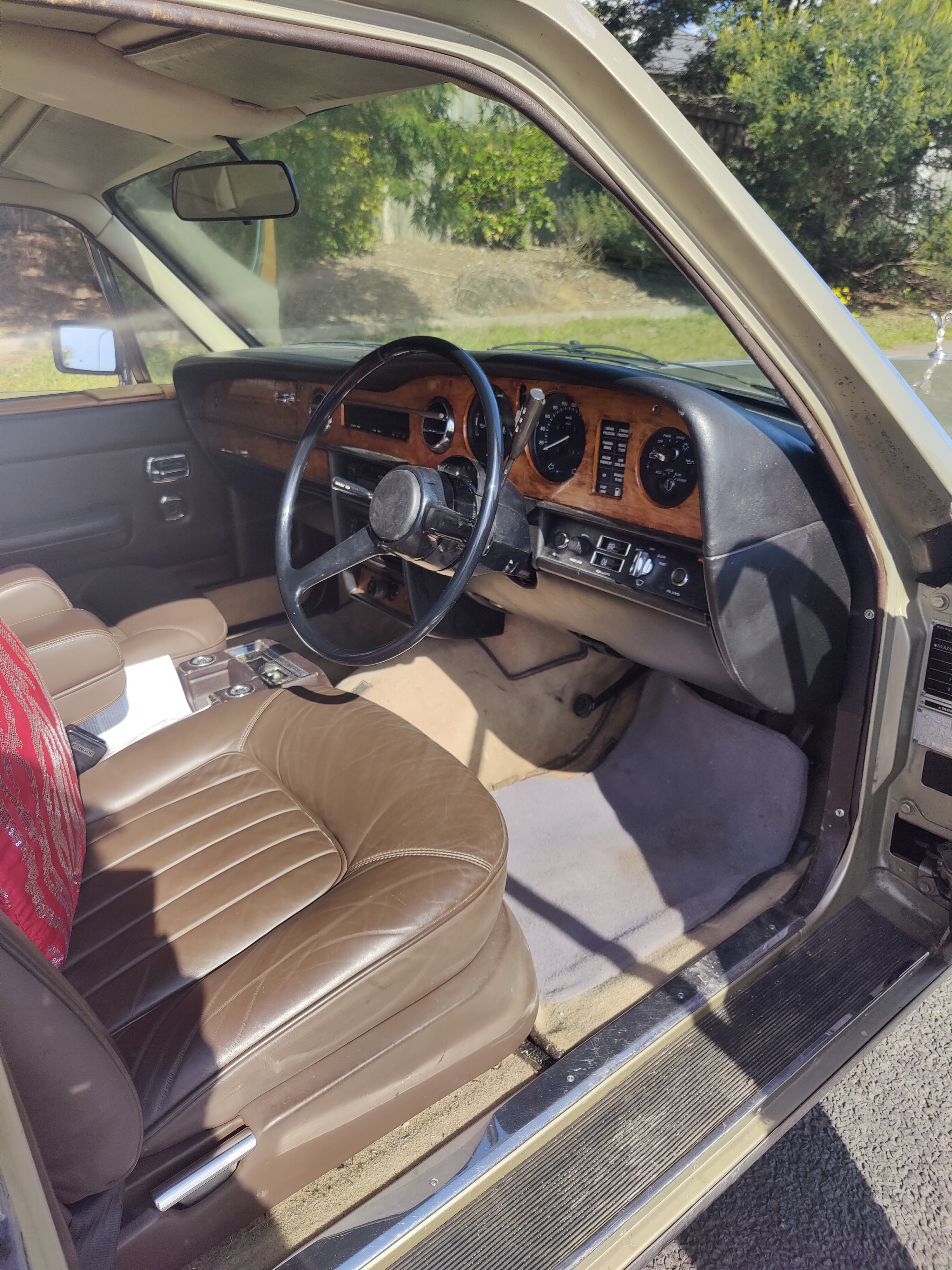 1983 ROLLS-ROYCE SILVER SPIRIT 3 SP AUTOMATIC 4D SEDAN